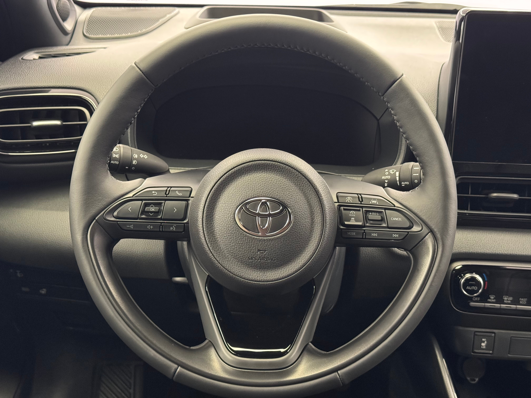 listing desktop thumbnail image 12