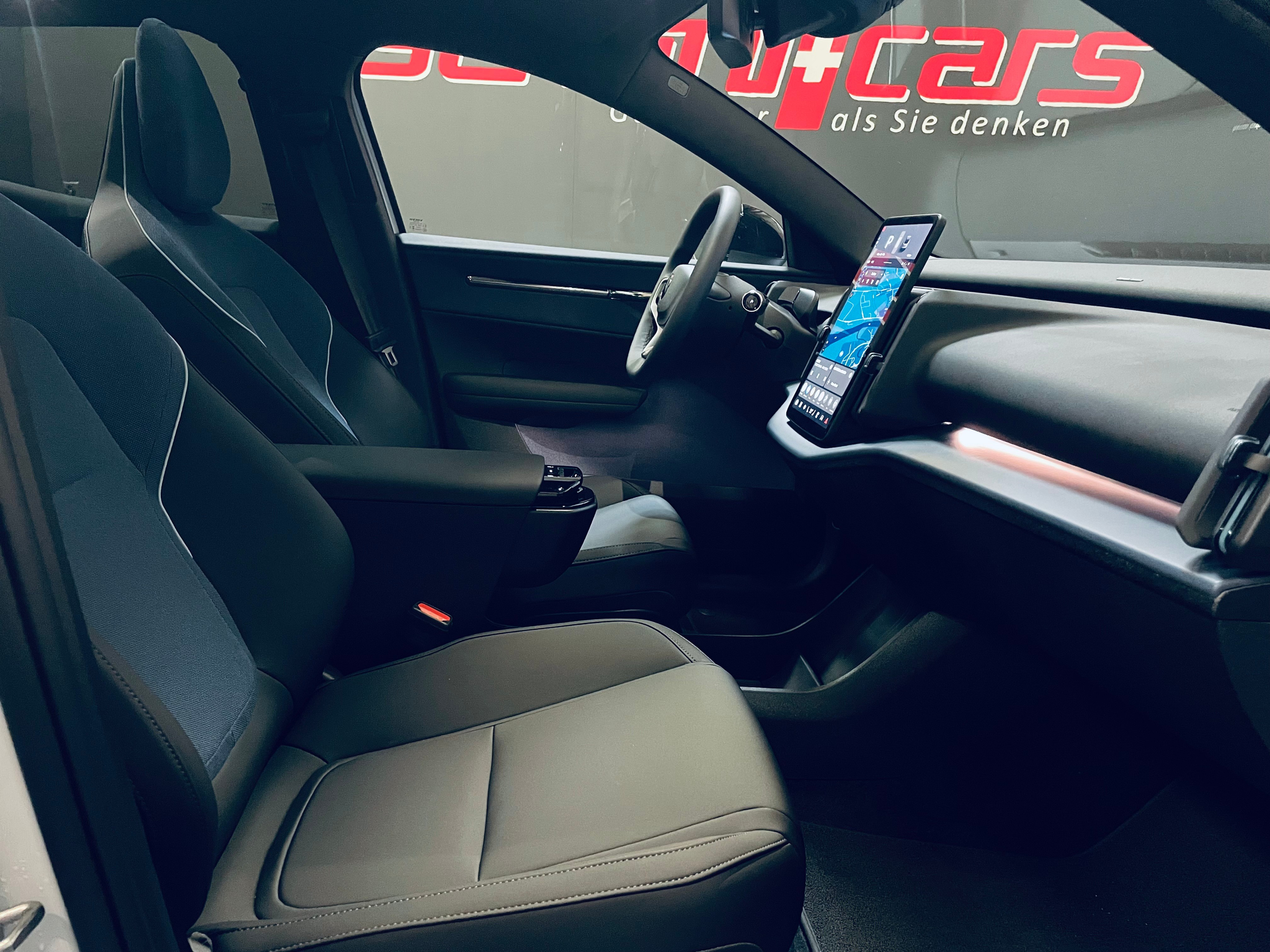 listing desktop thumbnail image 14