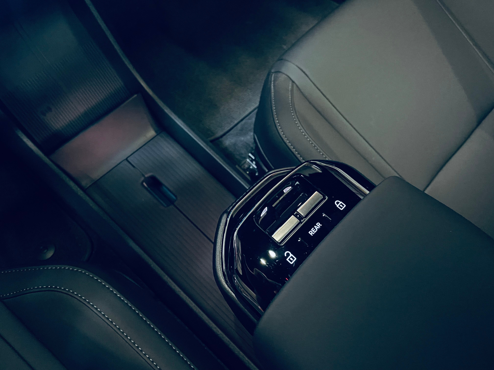 listing desktop thumbnail image 16