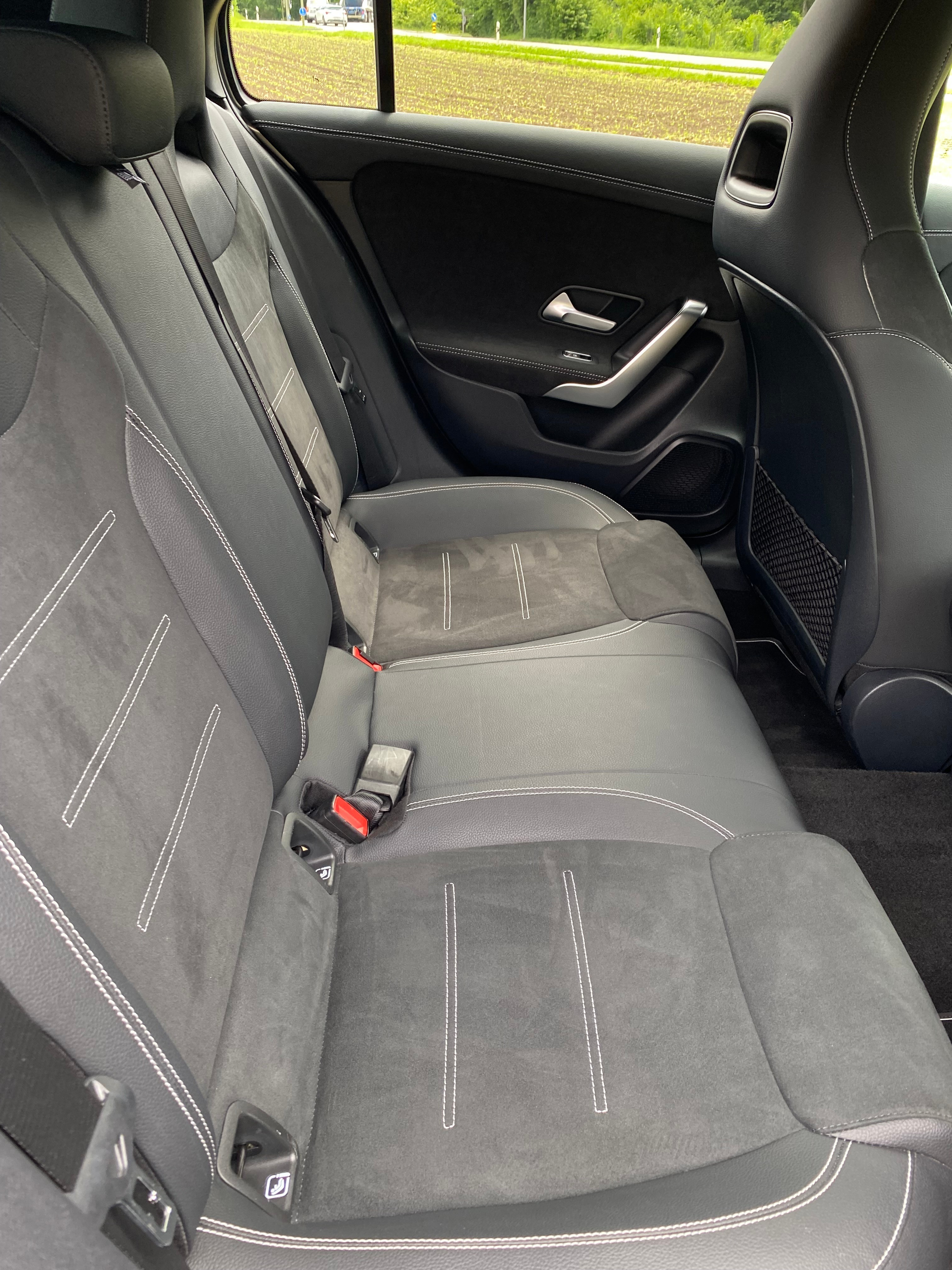 listing desktop thumbnail image 11