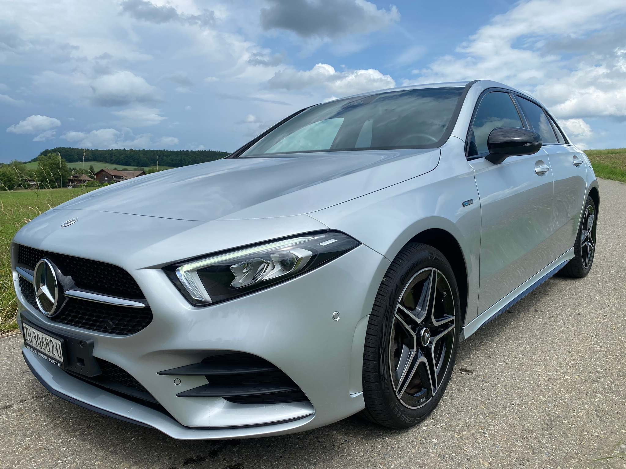 listing desktop thumbnail image 2