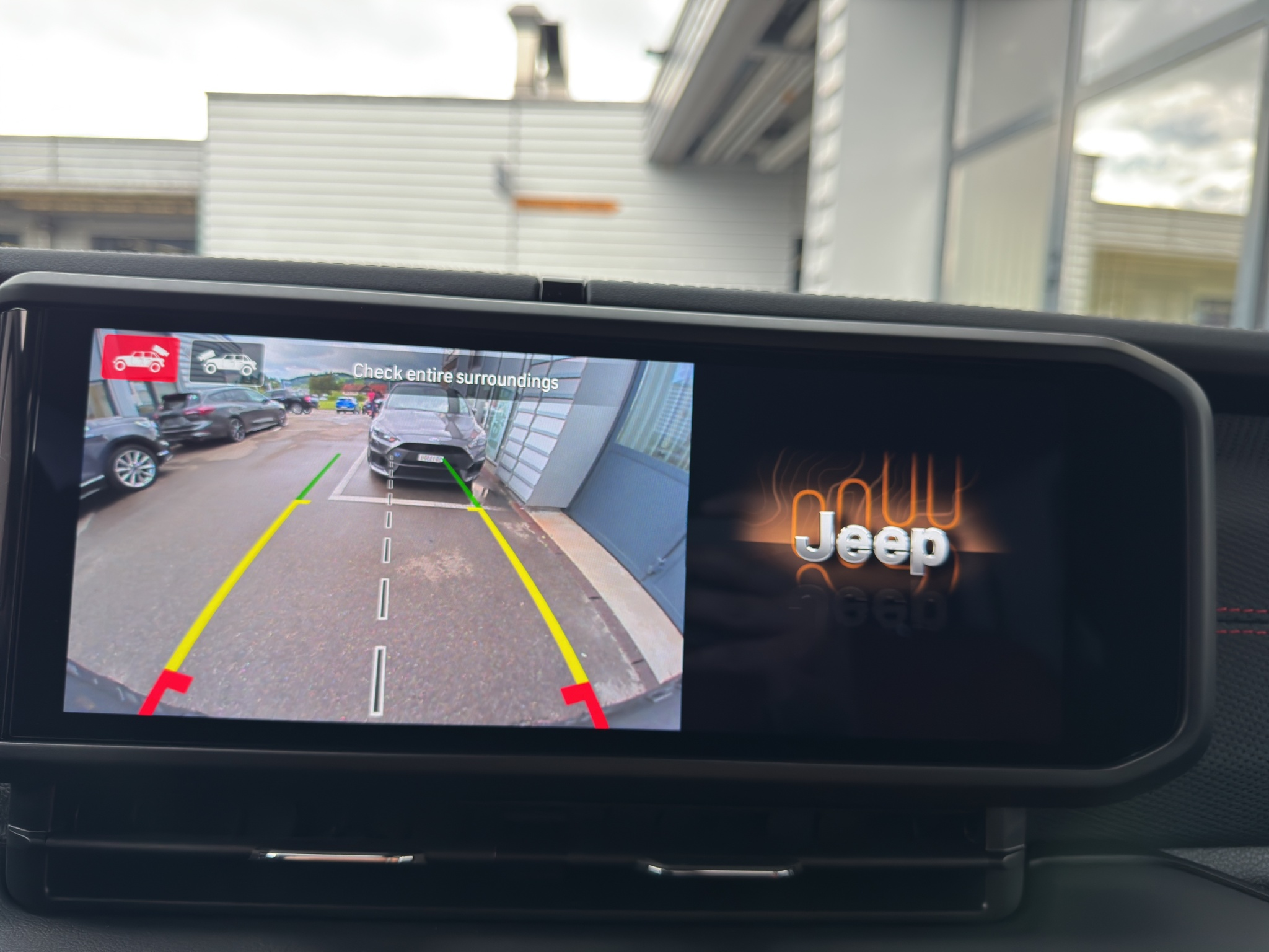 listing desktop thumbnail image 9