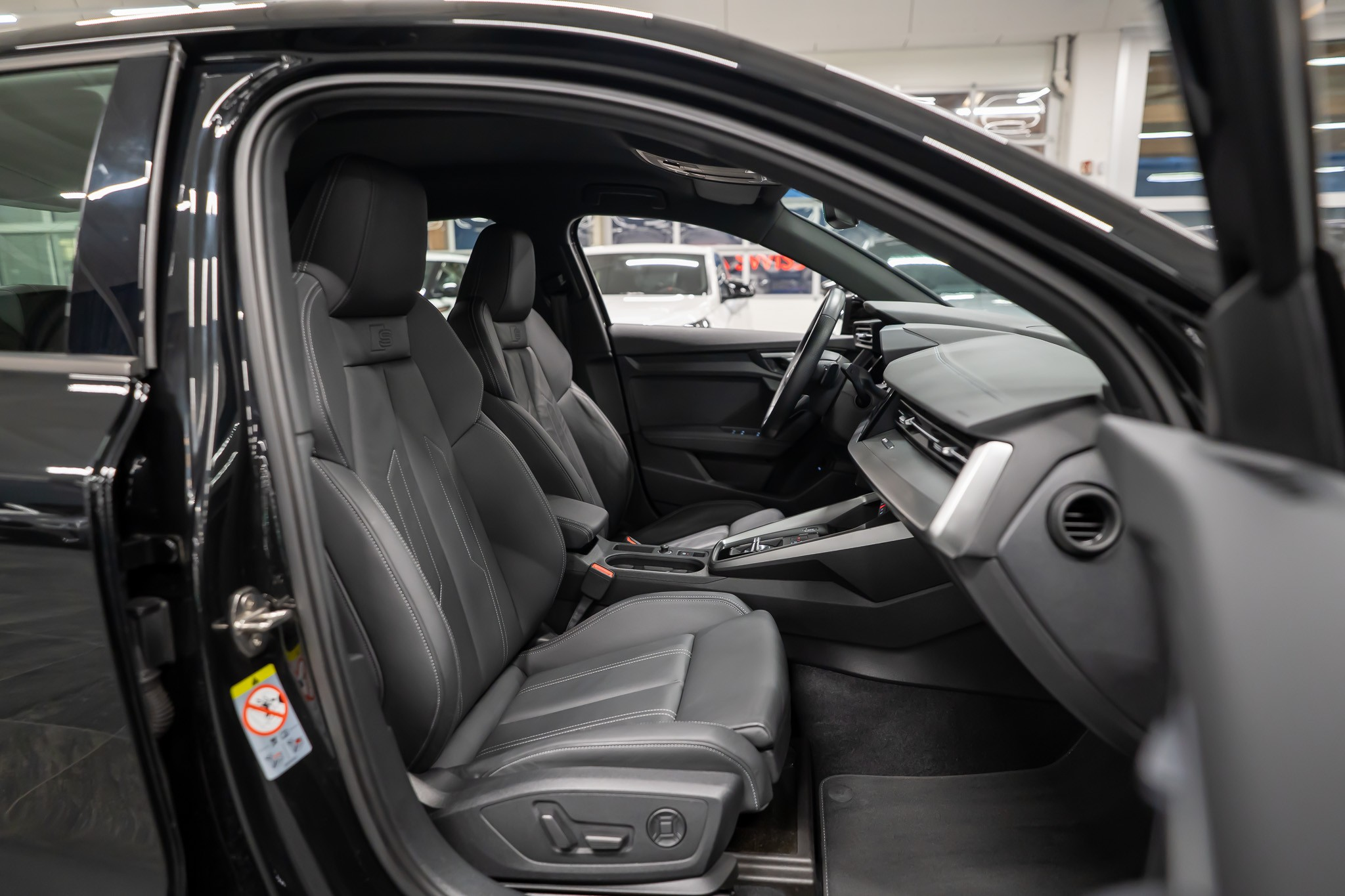 listing desktop thumbnail image 12