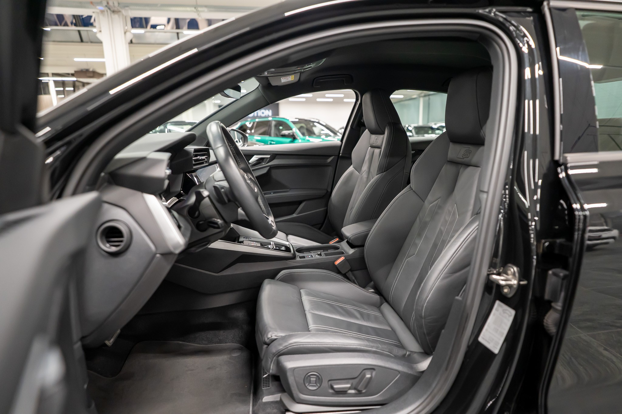 listing desktop thumbnail image 9