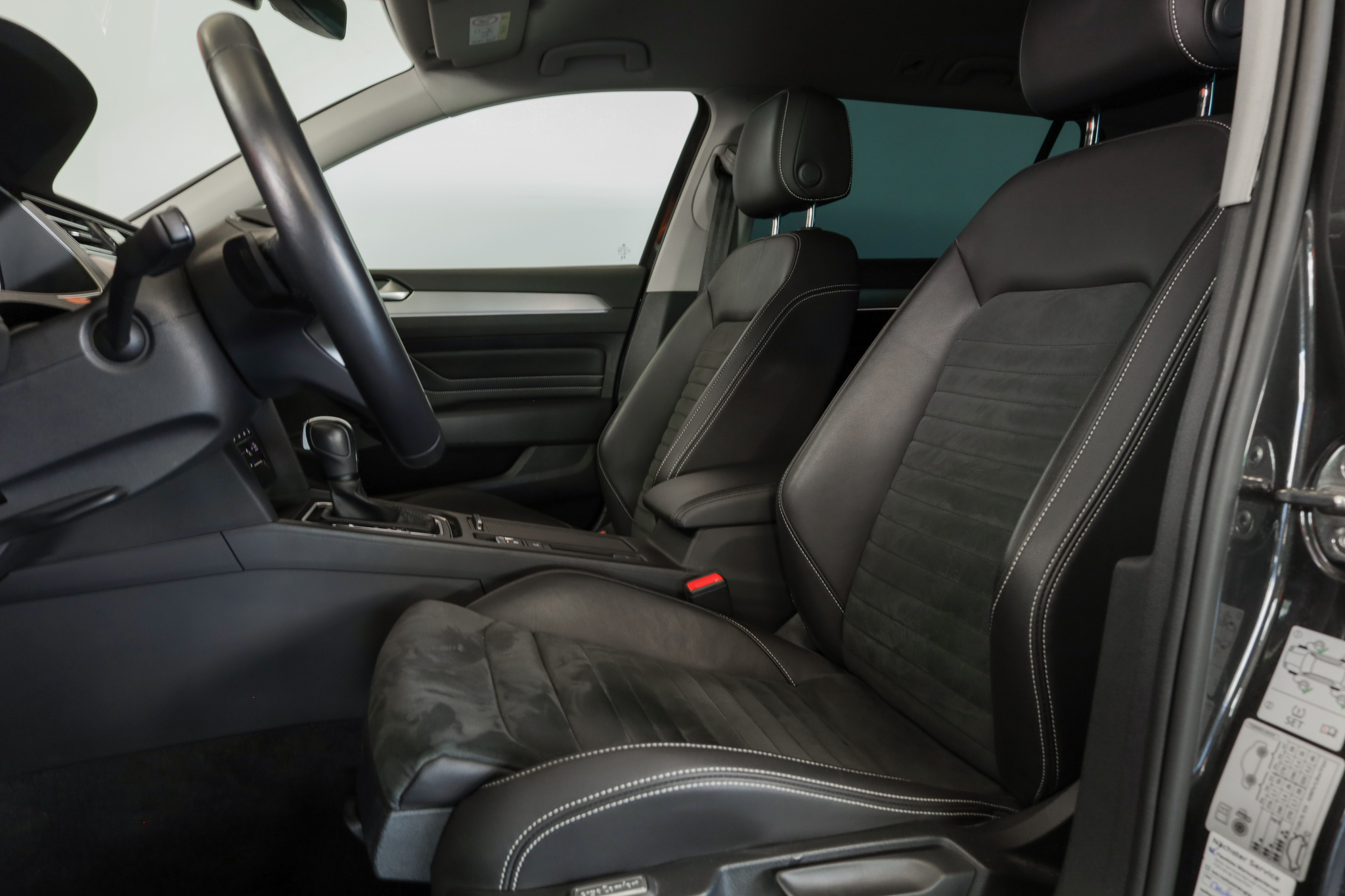 listing desktop thumbnail image 6