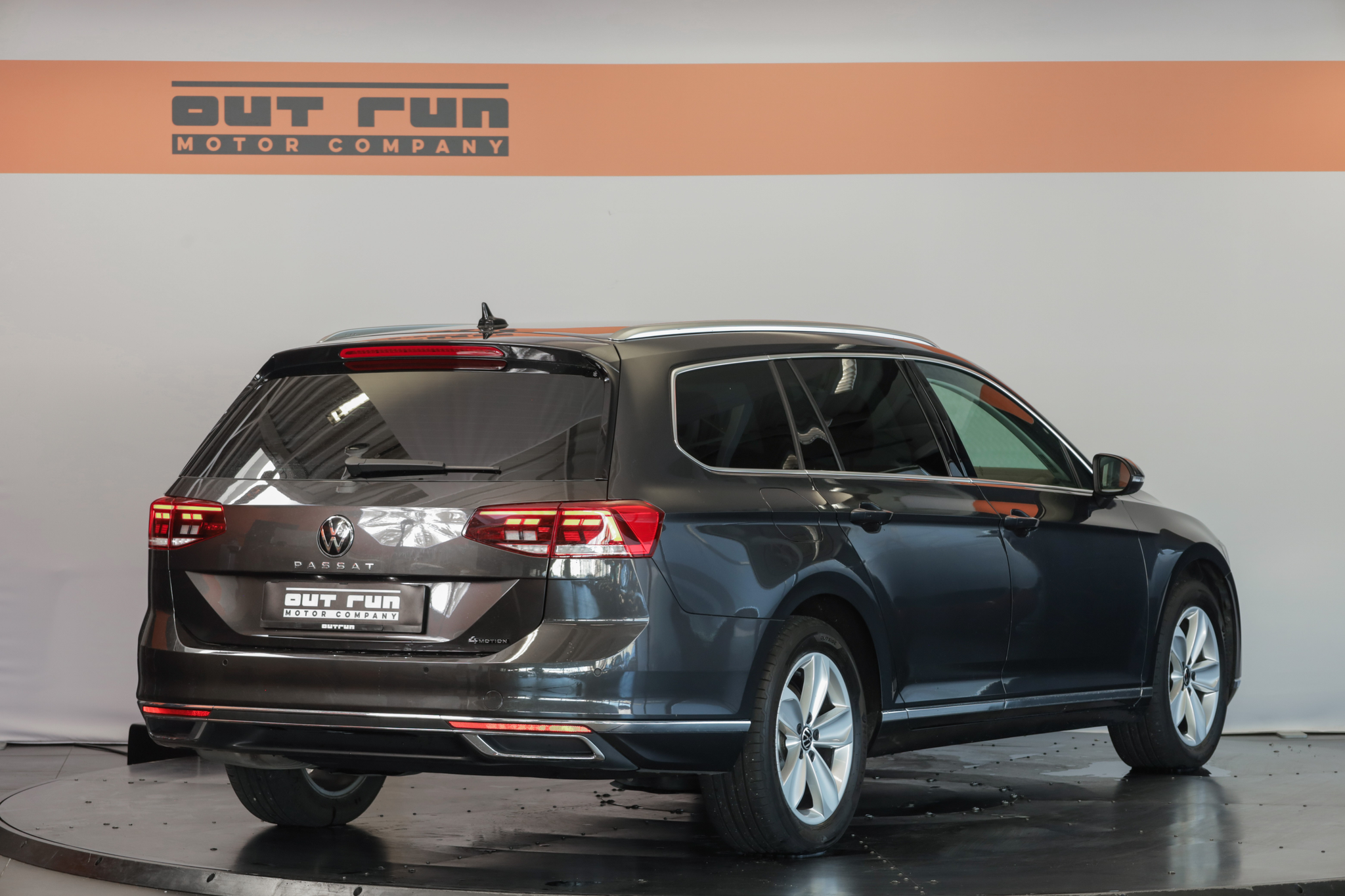 listing desktop thumbnail image 3