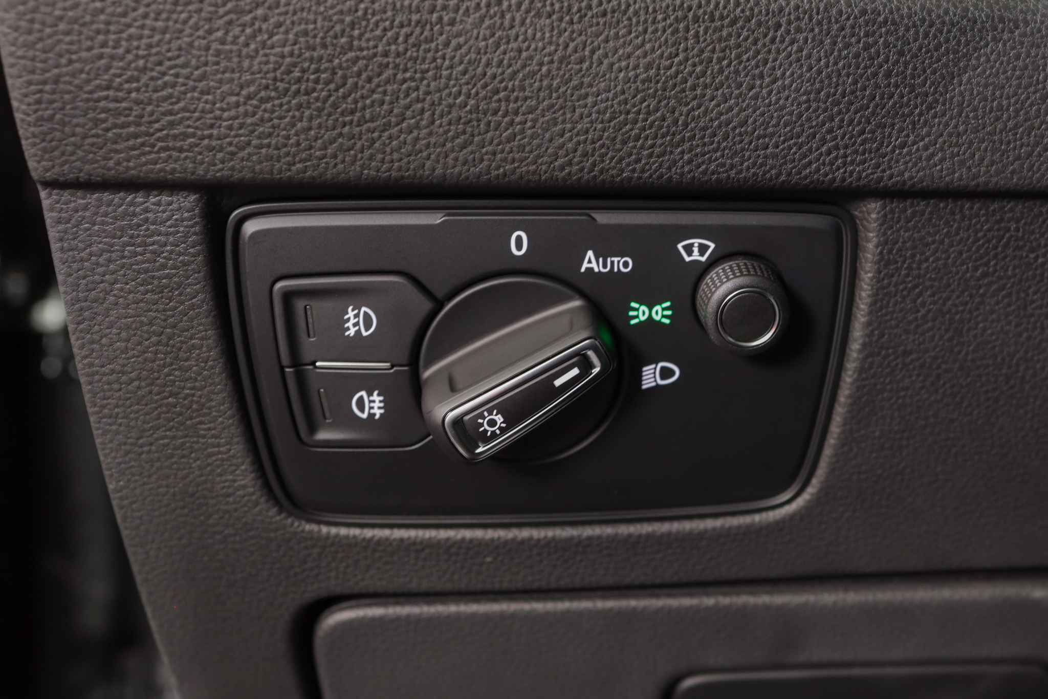 listing desktop thumbnail image 15