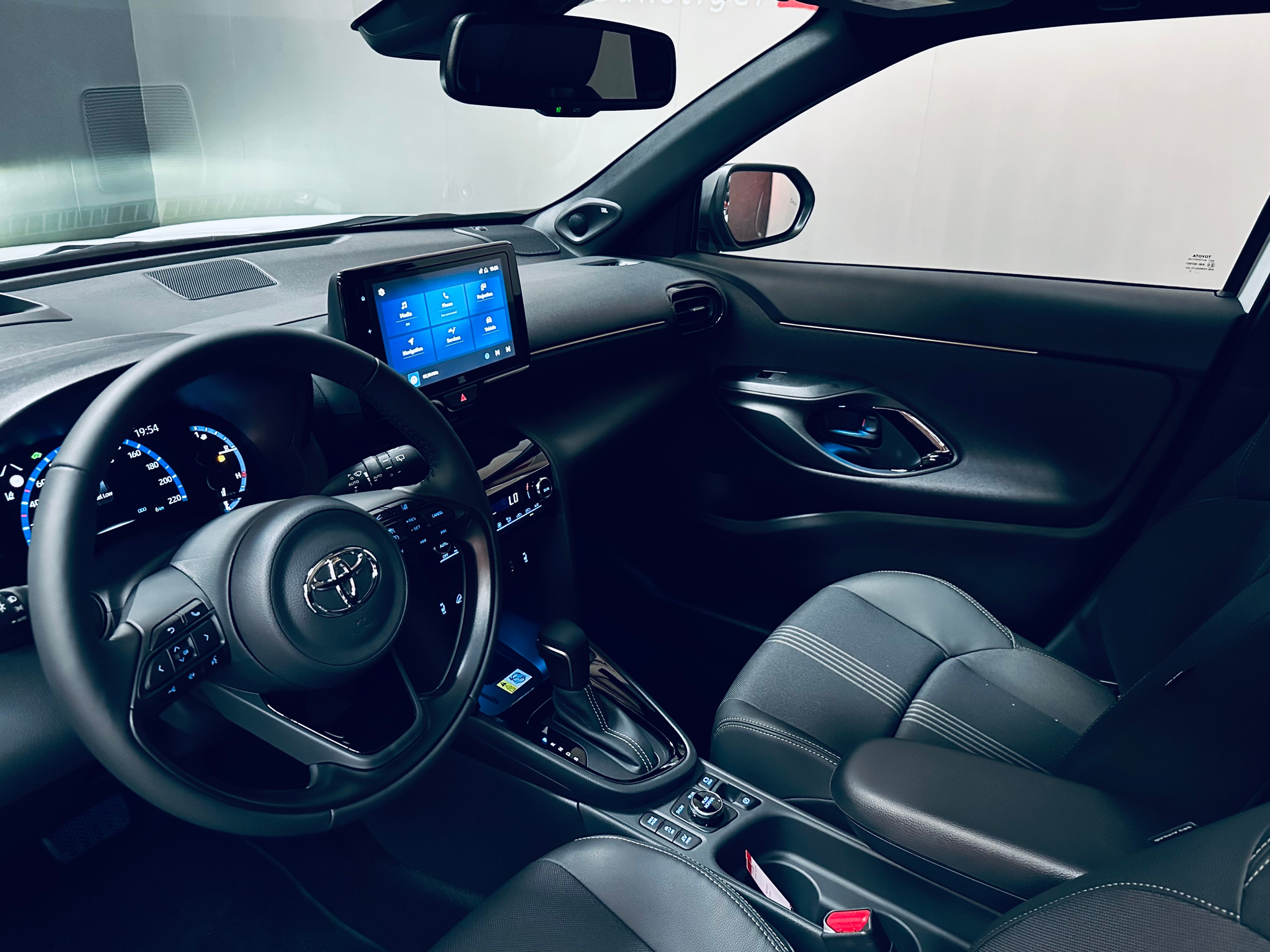 listing desktop thumbnail image 14