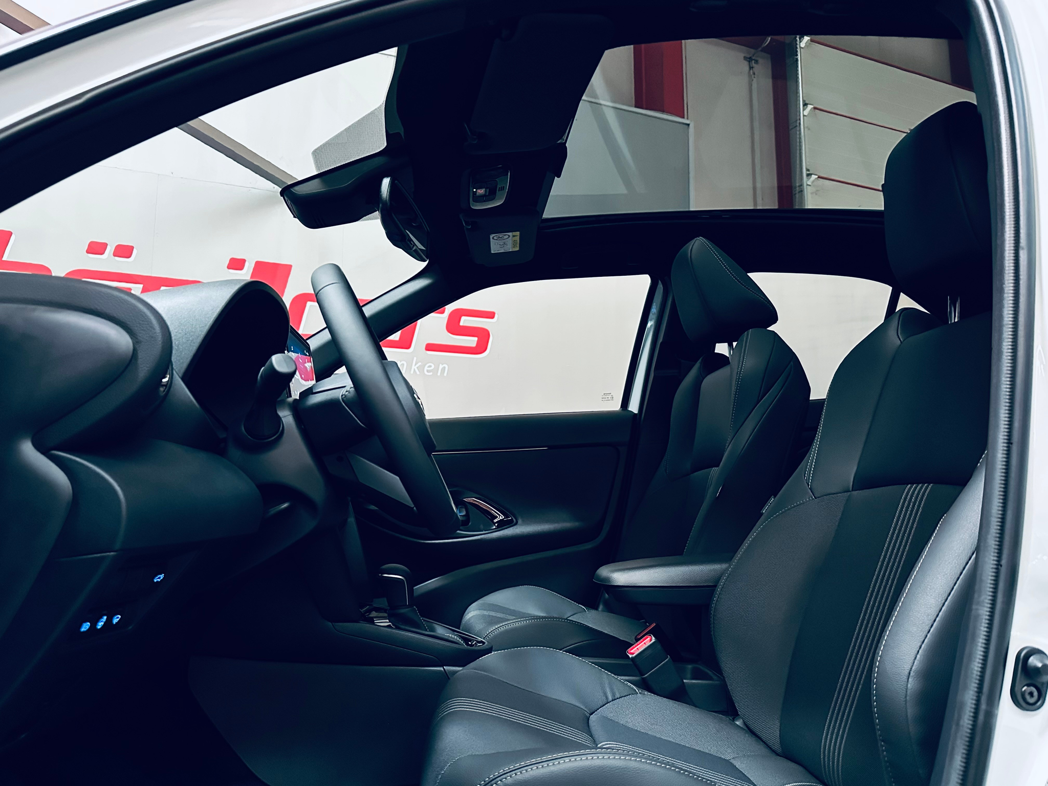 listing desktop thumbnail image 12