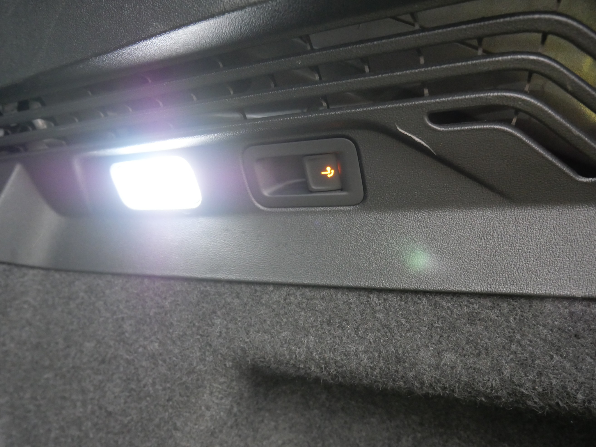 listing desktop thumbnail image 7