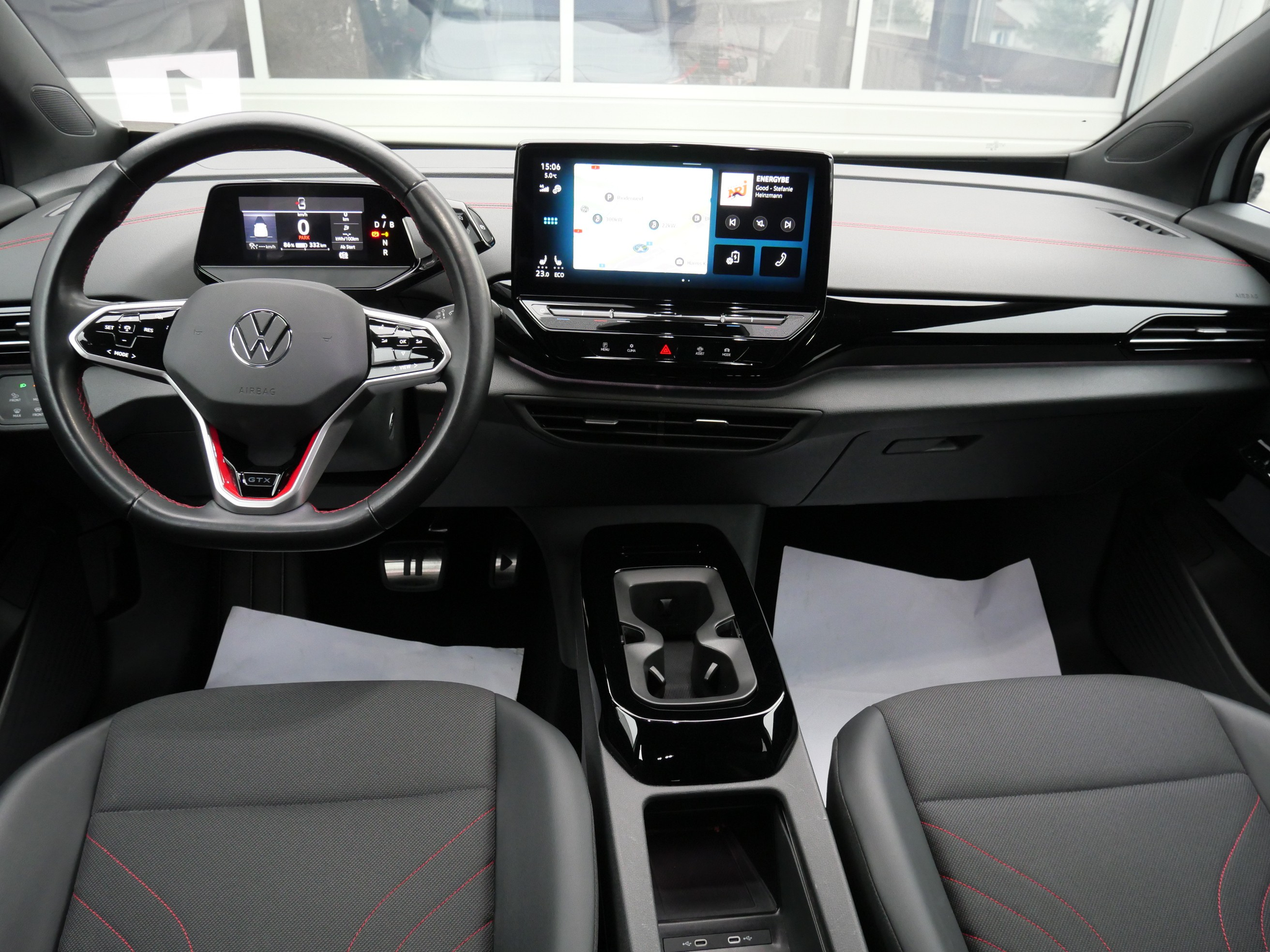 listing desktop thumbnail image 12