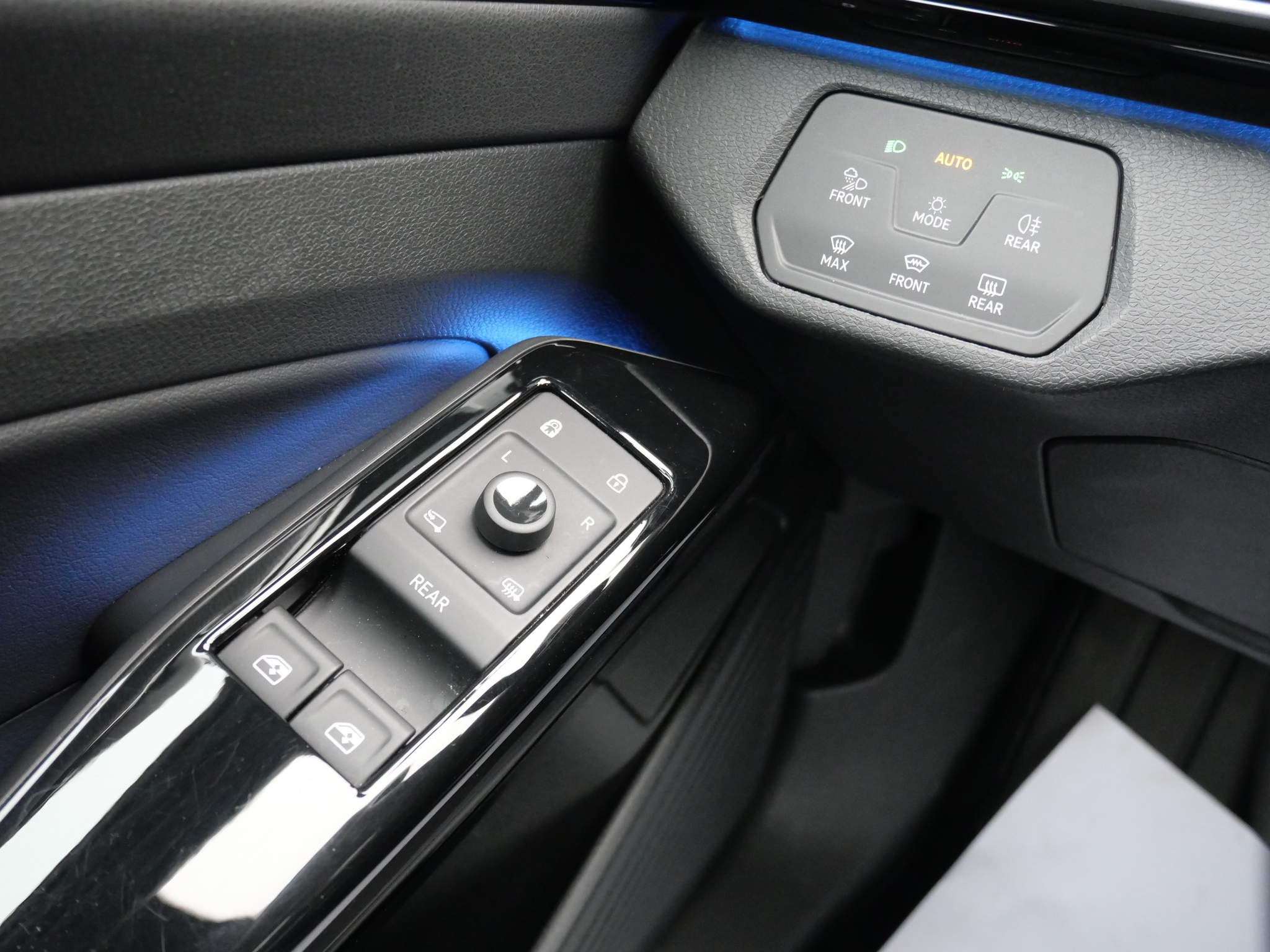 listing desktop thumbnail image 24