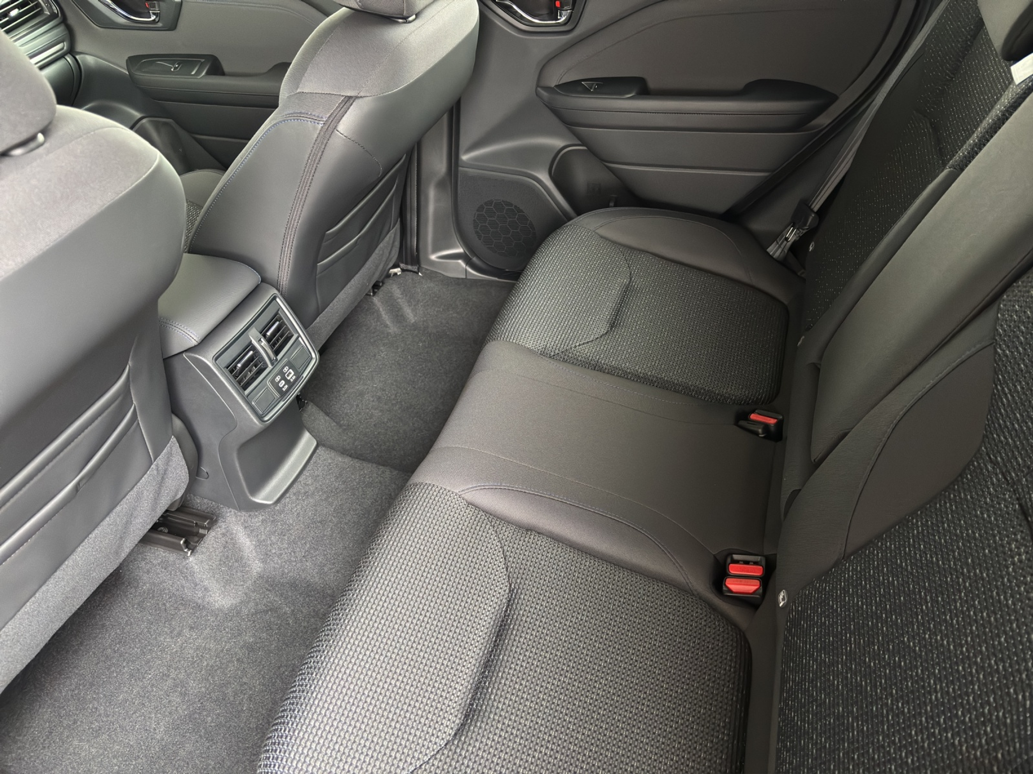 listing desktop thumbnail image 12