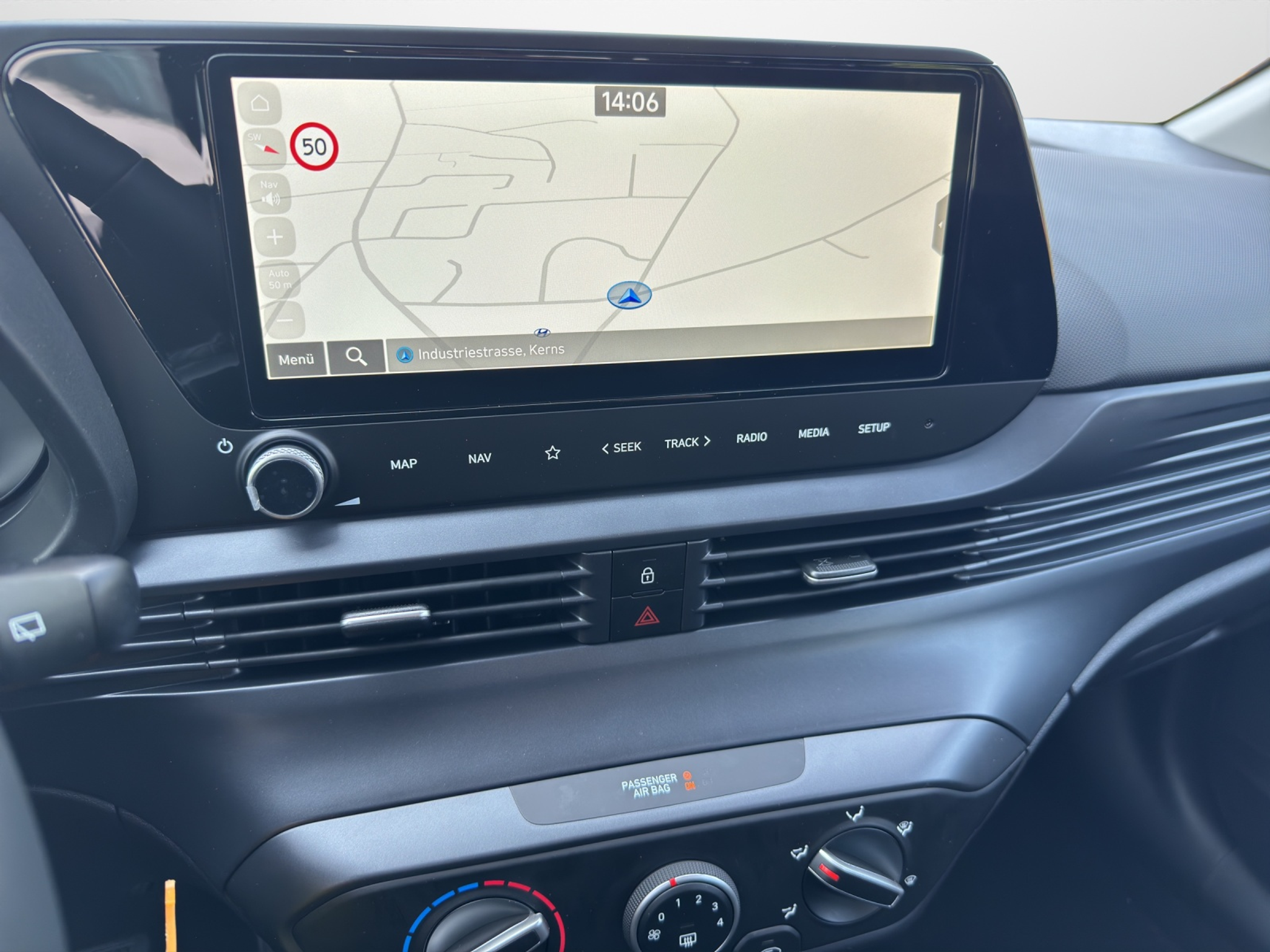 listing desktop thumbnail image 12