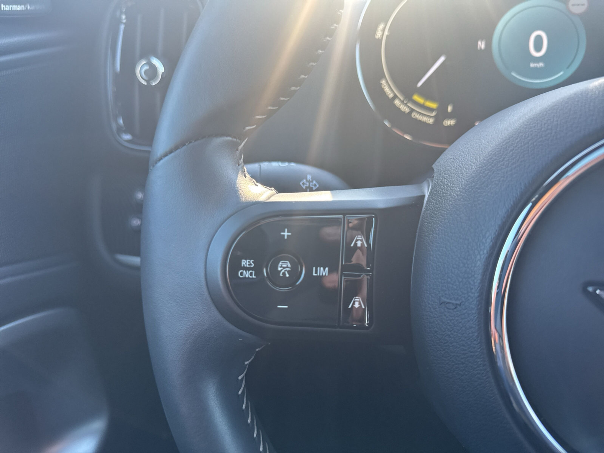 listing desktop thumbnail image 15