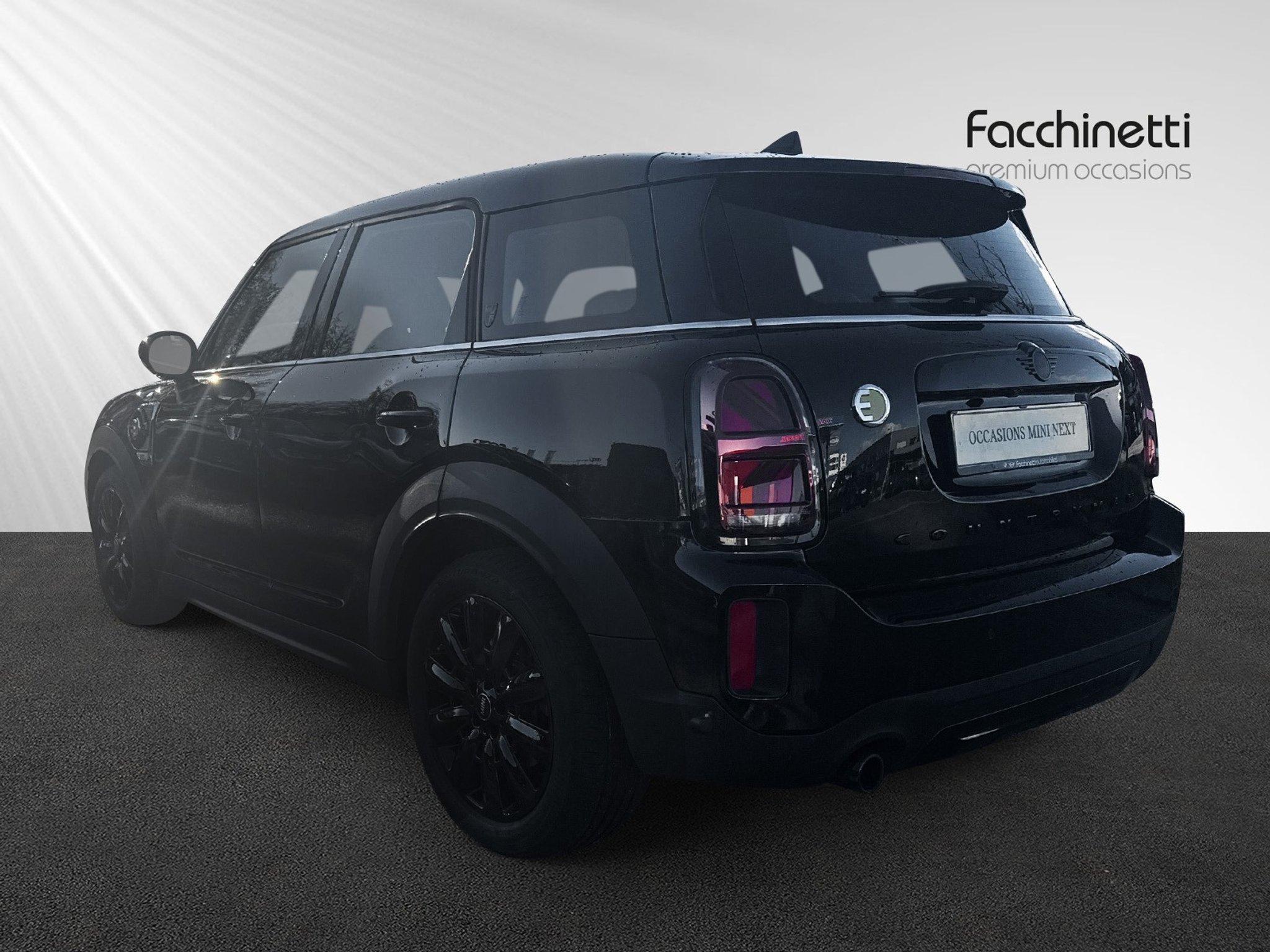 listing desktop thumbnail image 3