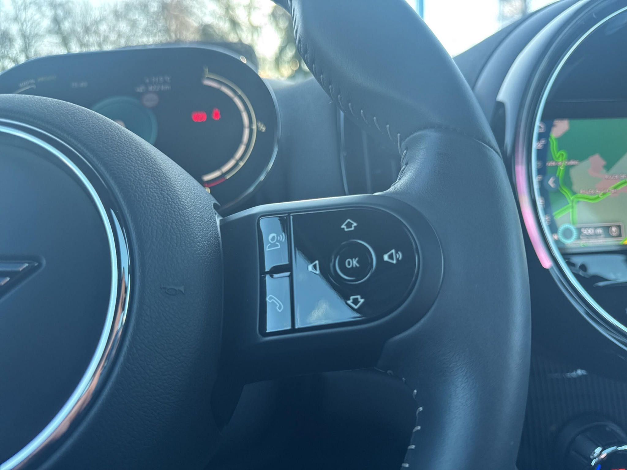 listing desktop thumbnail image 16