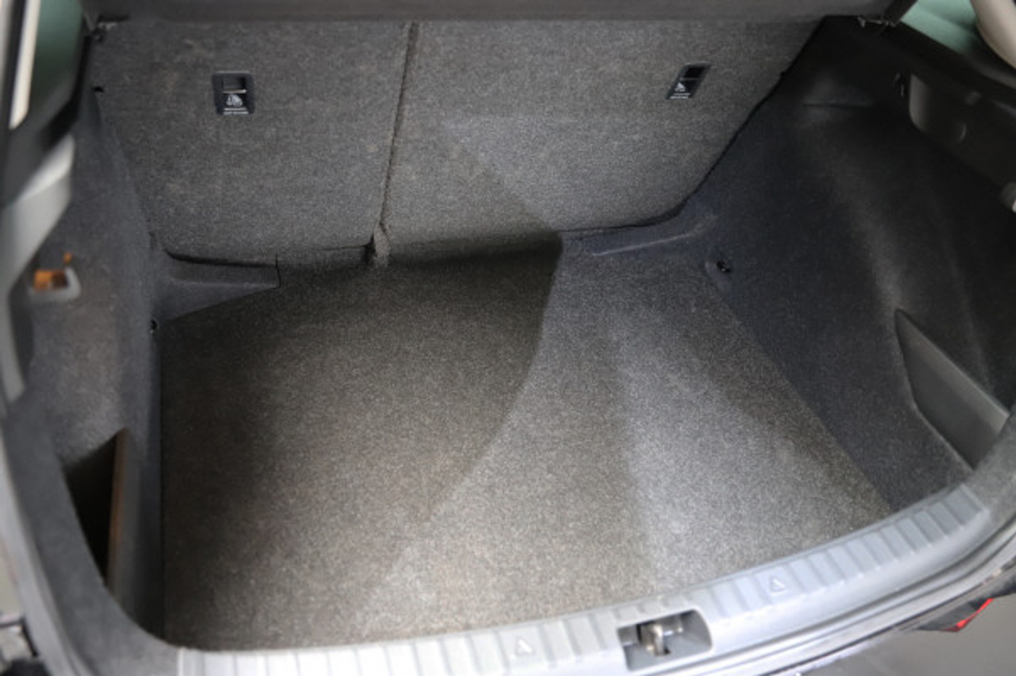 listing desktop thumbnail image 11