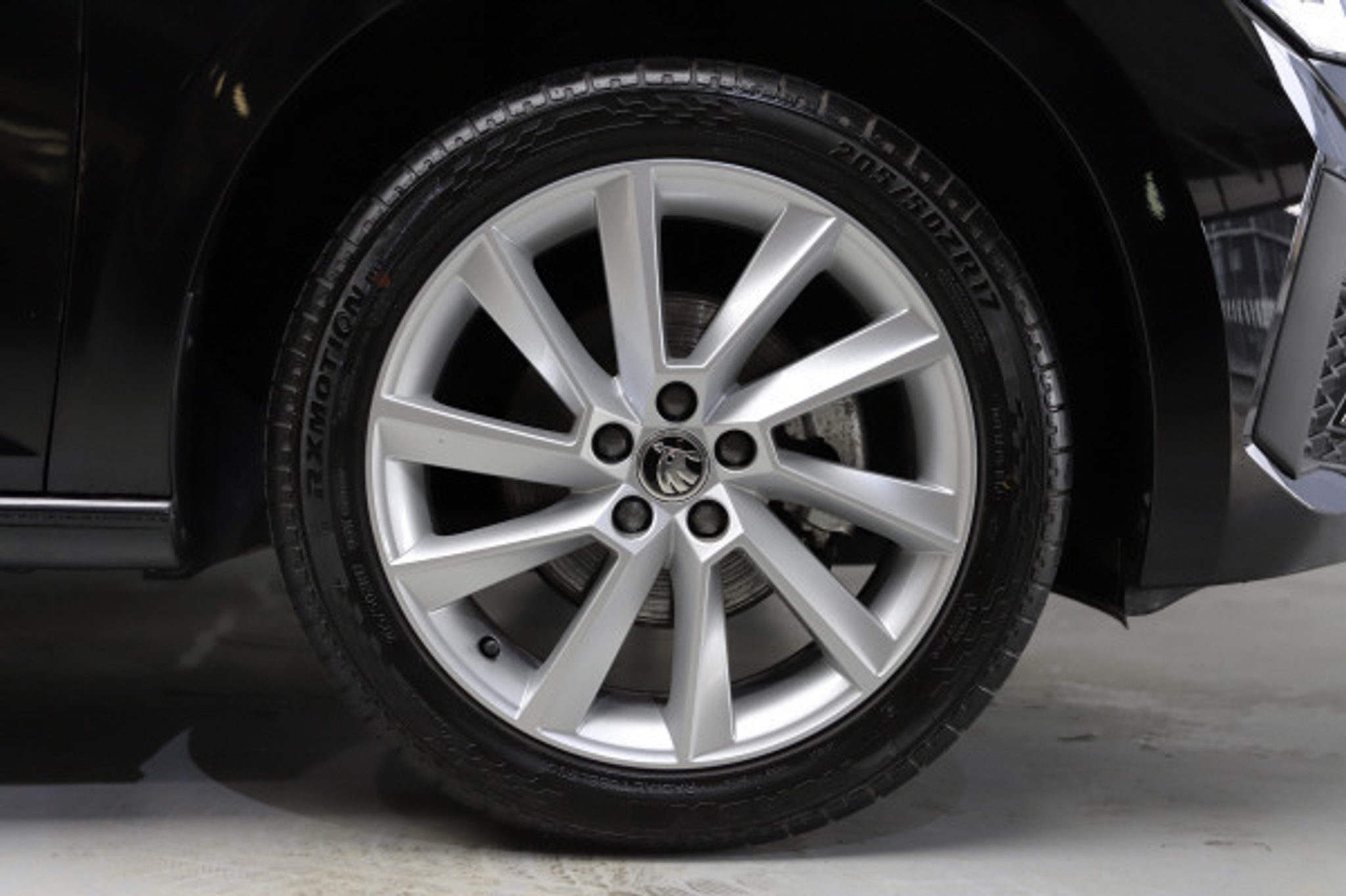 listing desktop thumbnail image 12