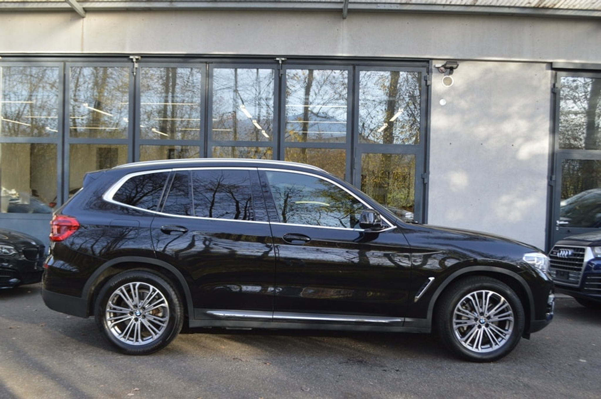 listing desktop thumbnail image 14