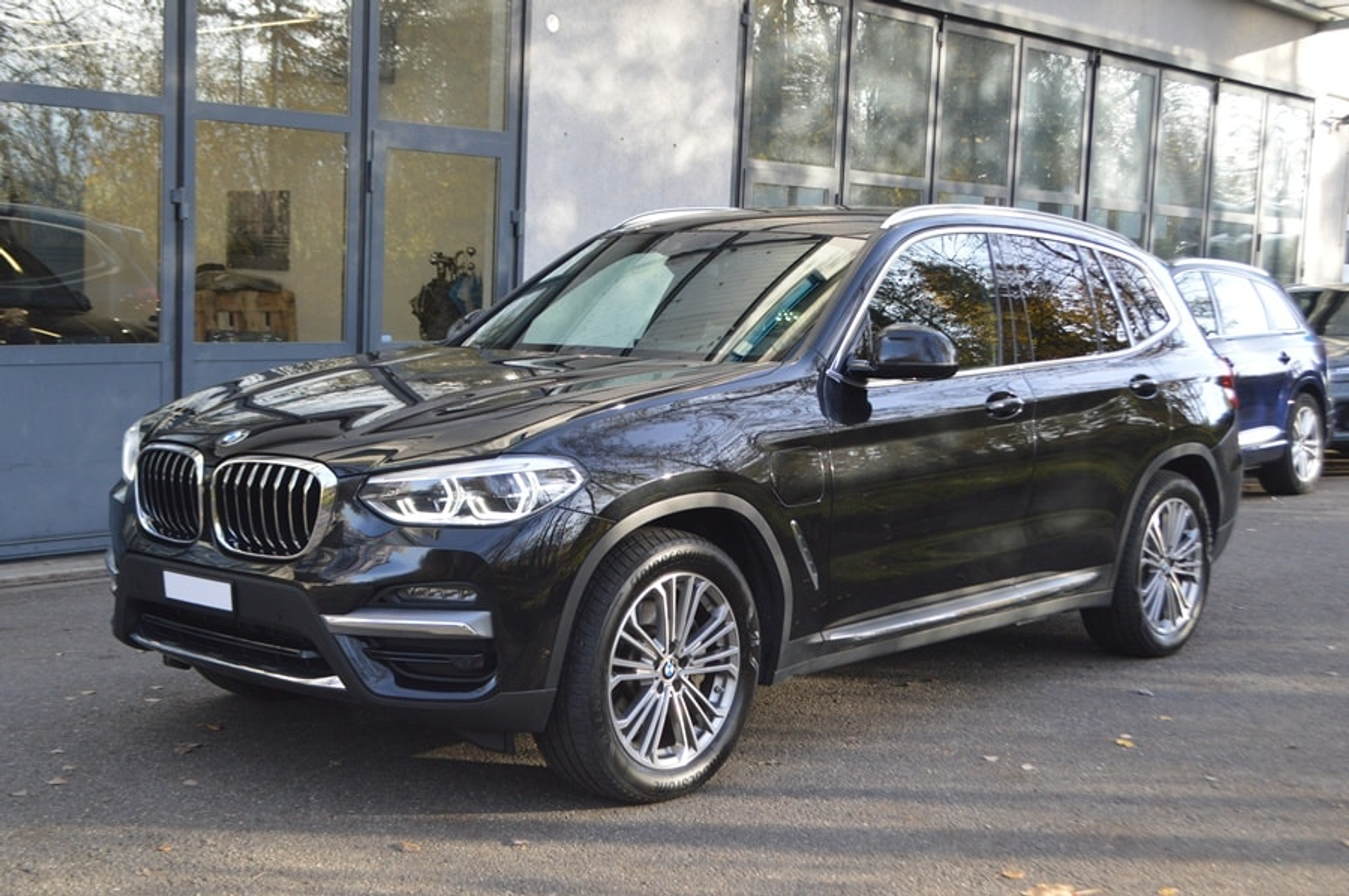 listing desktop thumbnail image 2