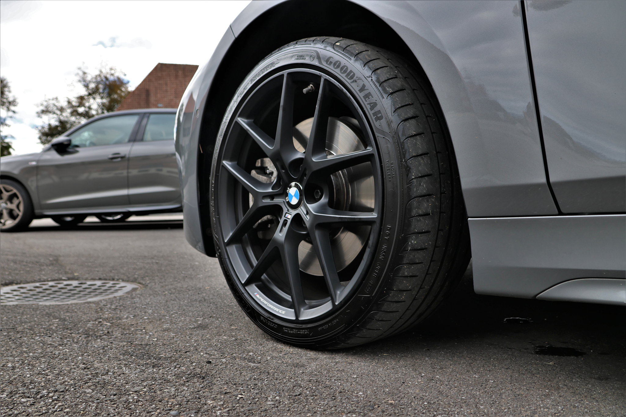 listing desktop thumbnail image 5