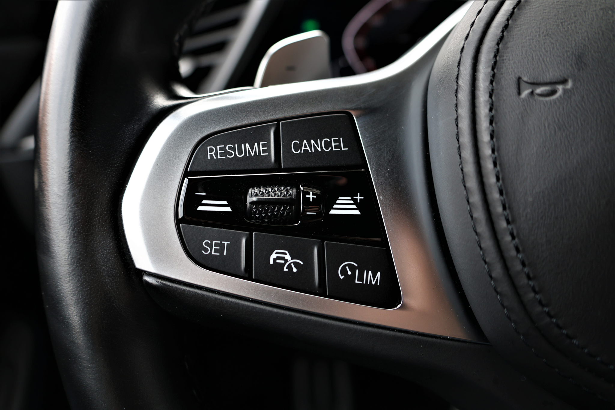 listing desktop thumbnail image 16