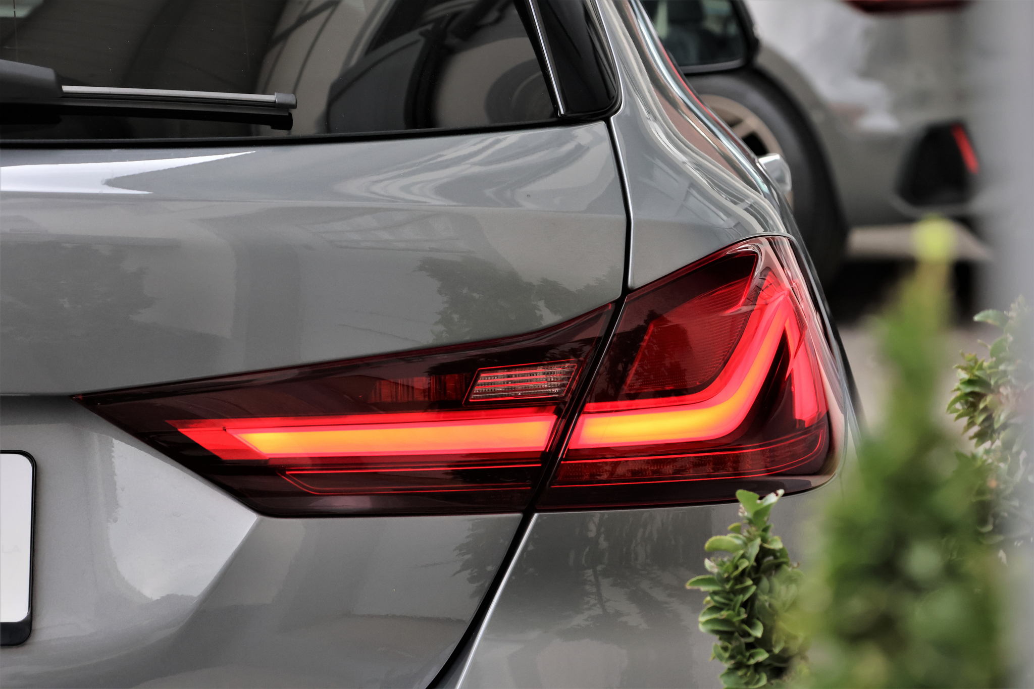 listing desktop thumbnail image 4