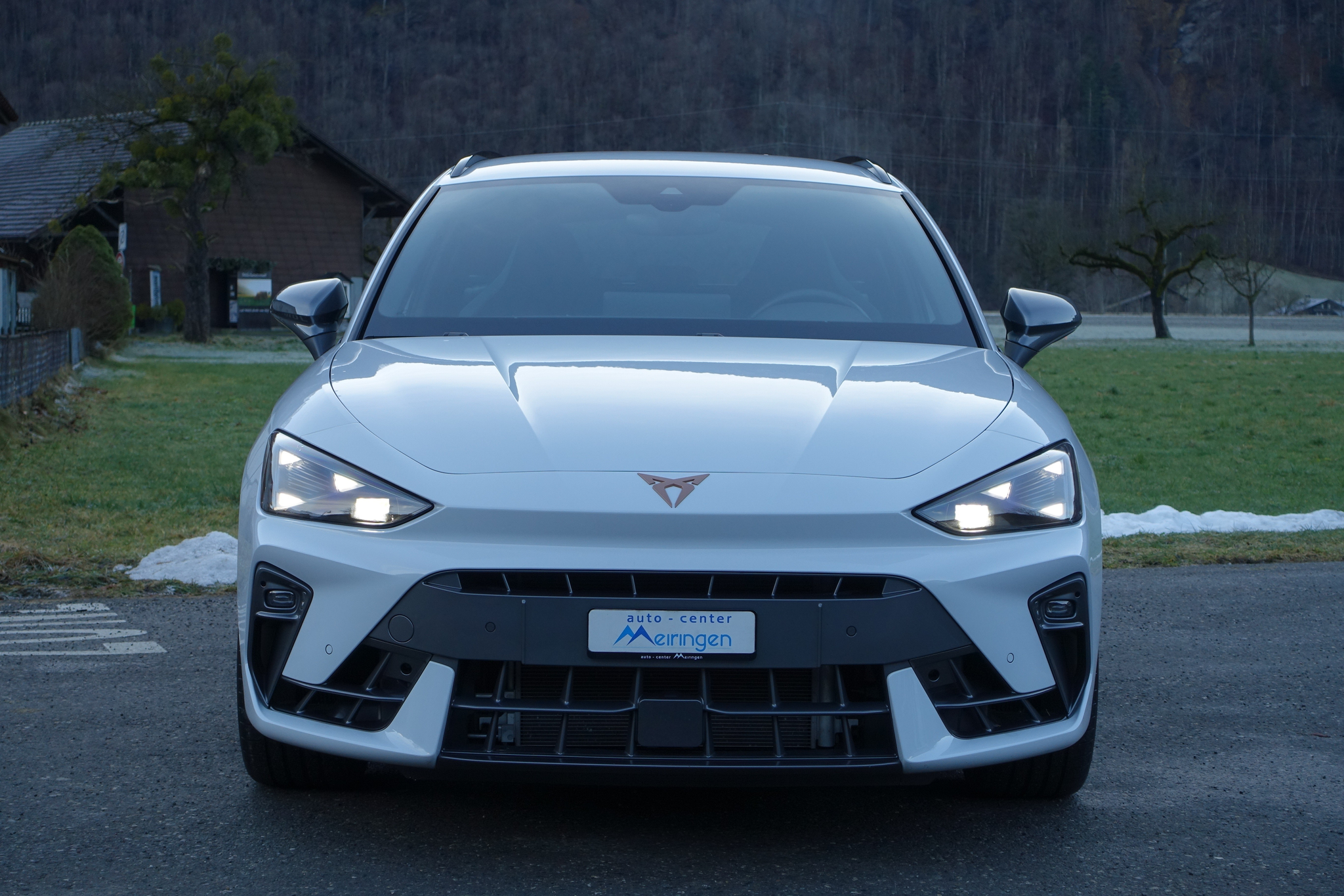 listing desktop thumbnail image 2