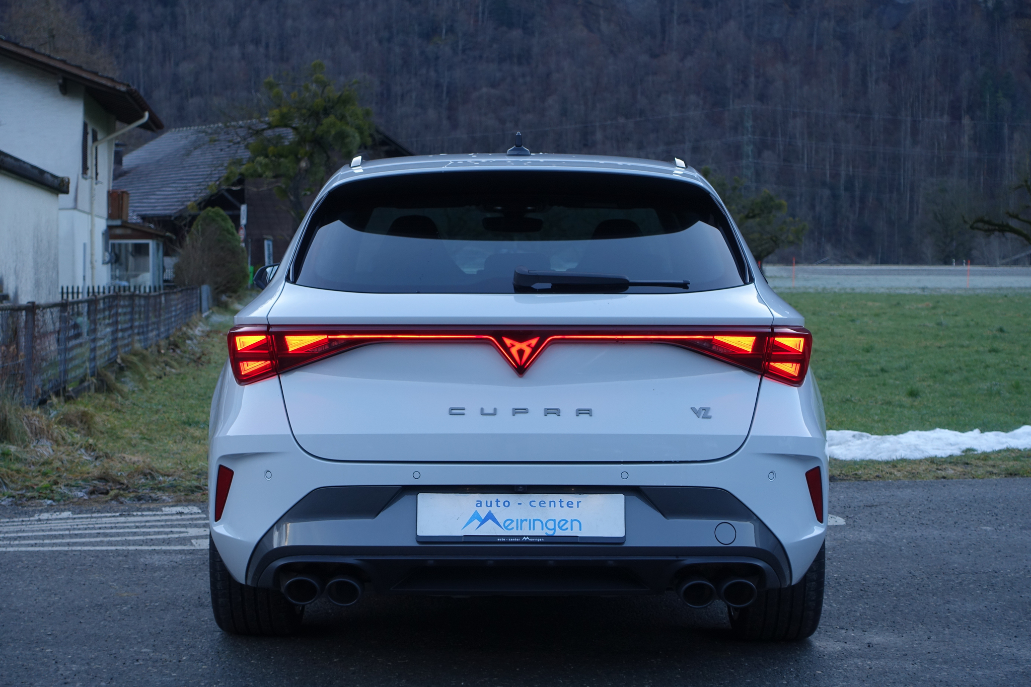 listing desktop thumbnail image 7