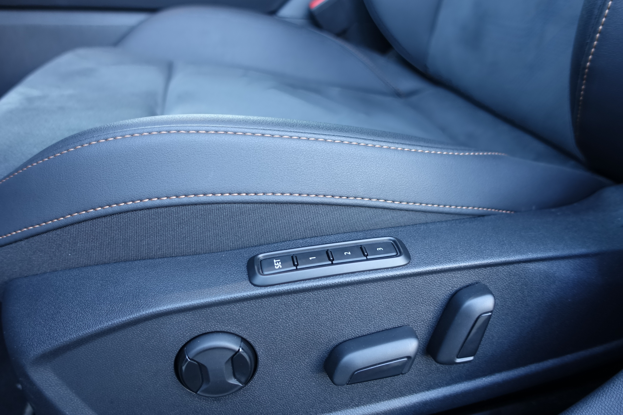 listing desktop thumbnail image 14