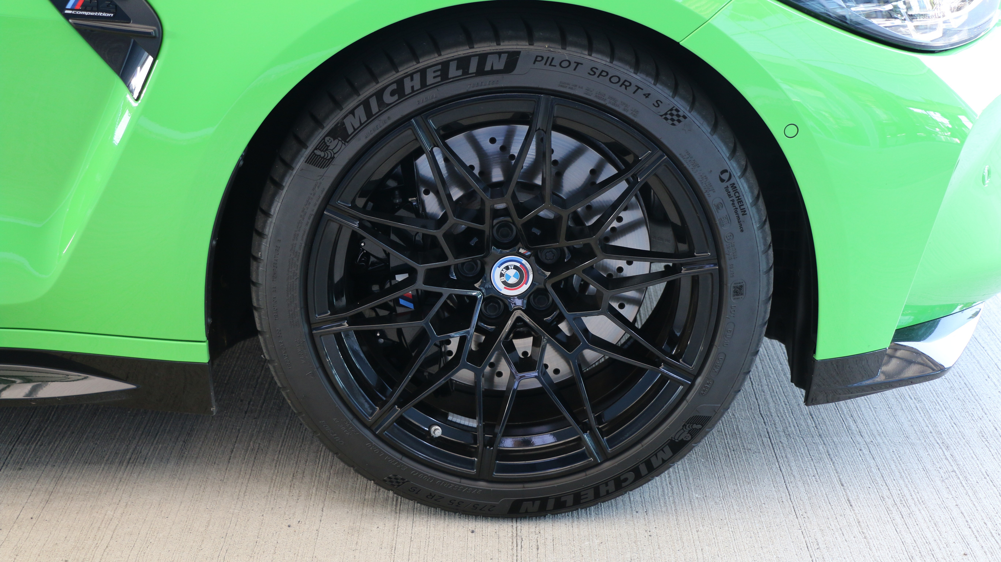 listing desktop thumbnail image 15