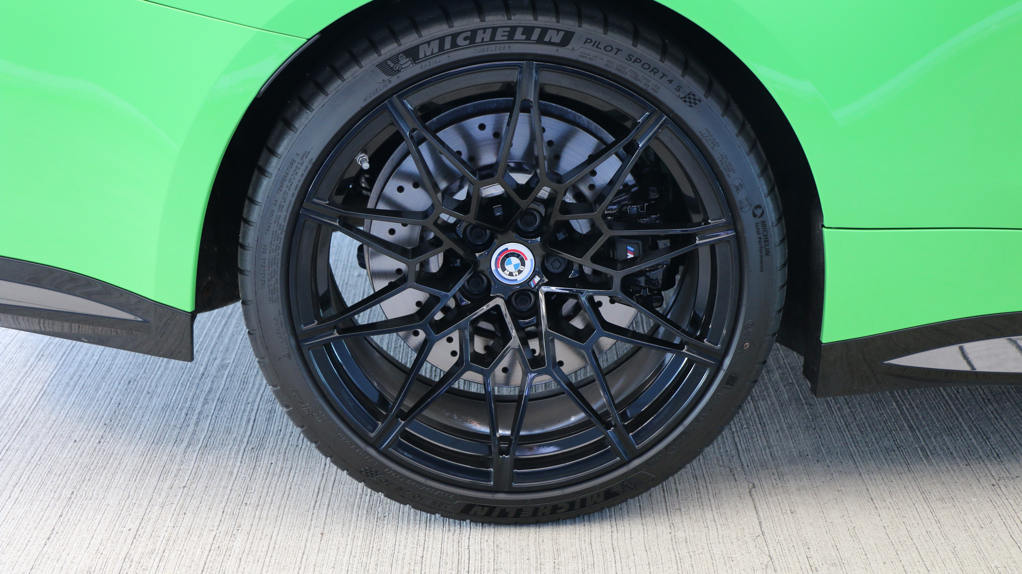 listing desktop thumbnail image 14