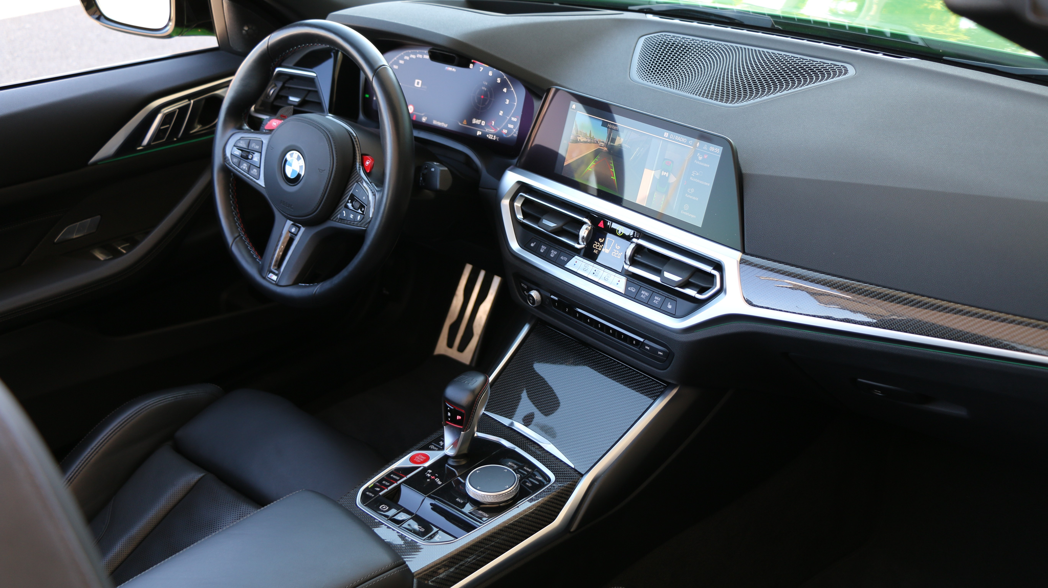 listing desktop thumbnail image 16