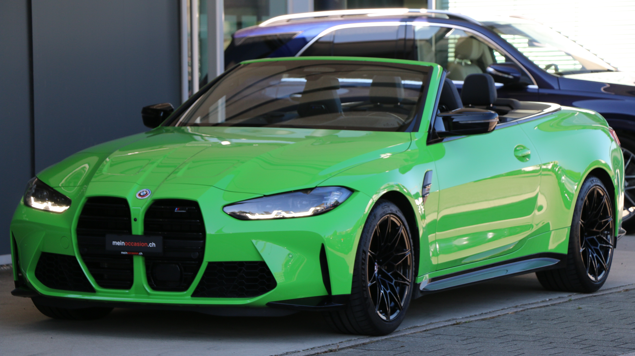 listing desktop thumbnail image 3