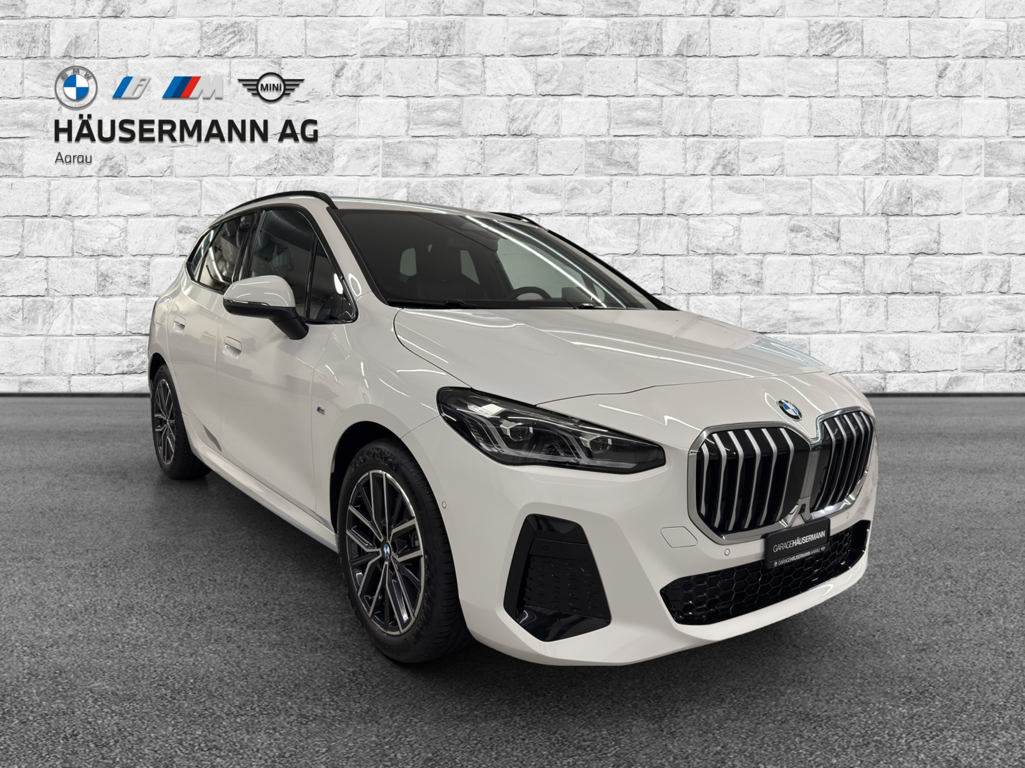 listing desktop thumbnail image 2