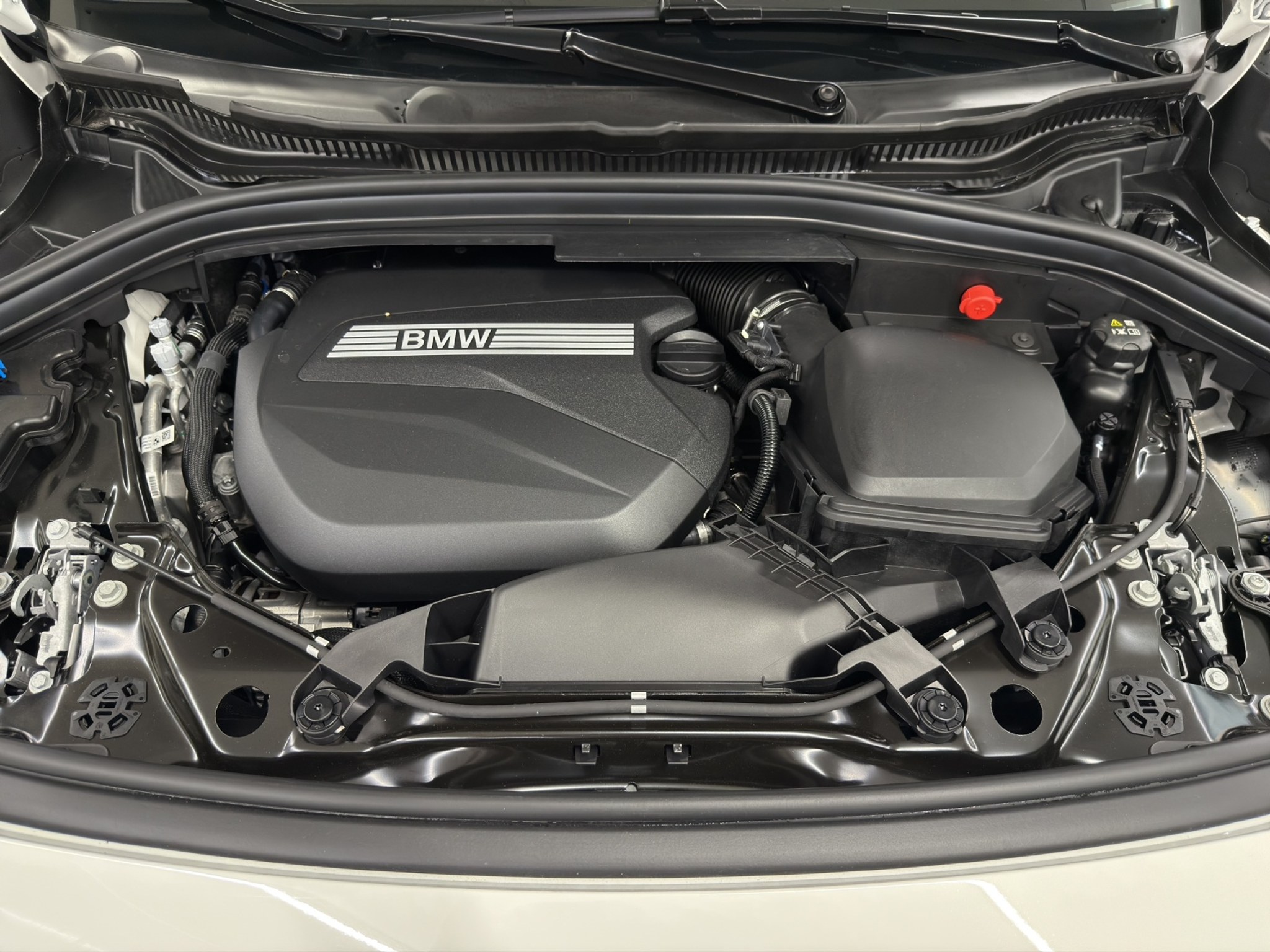 listing desktop thumbnail image 17