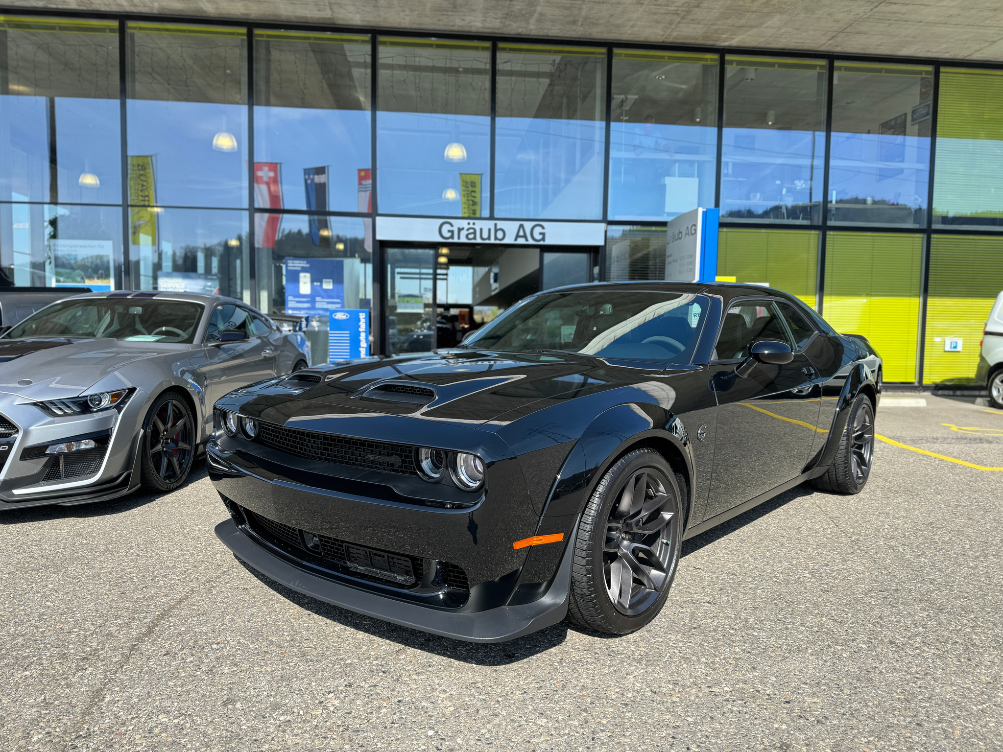 car-image-0