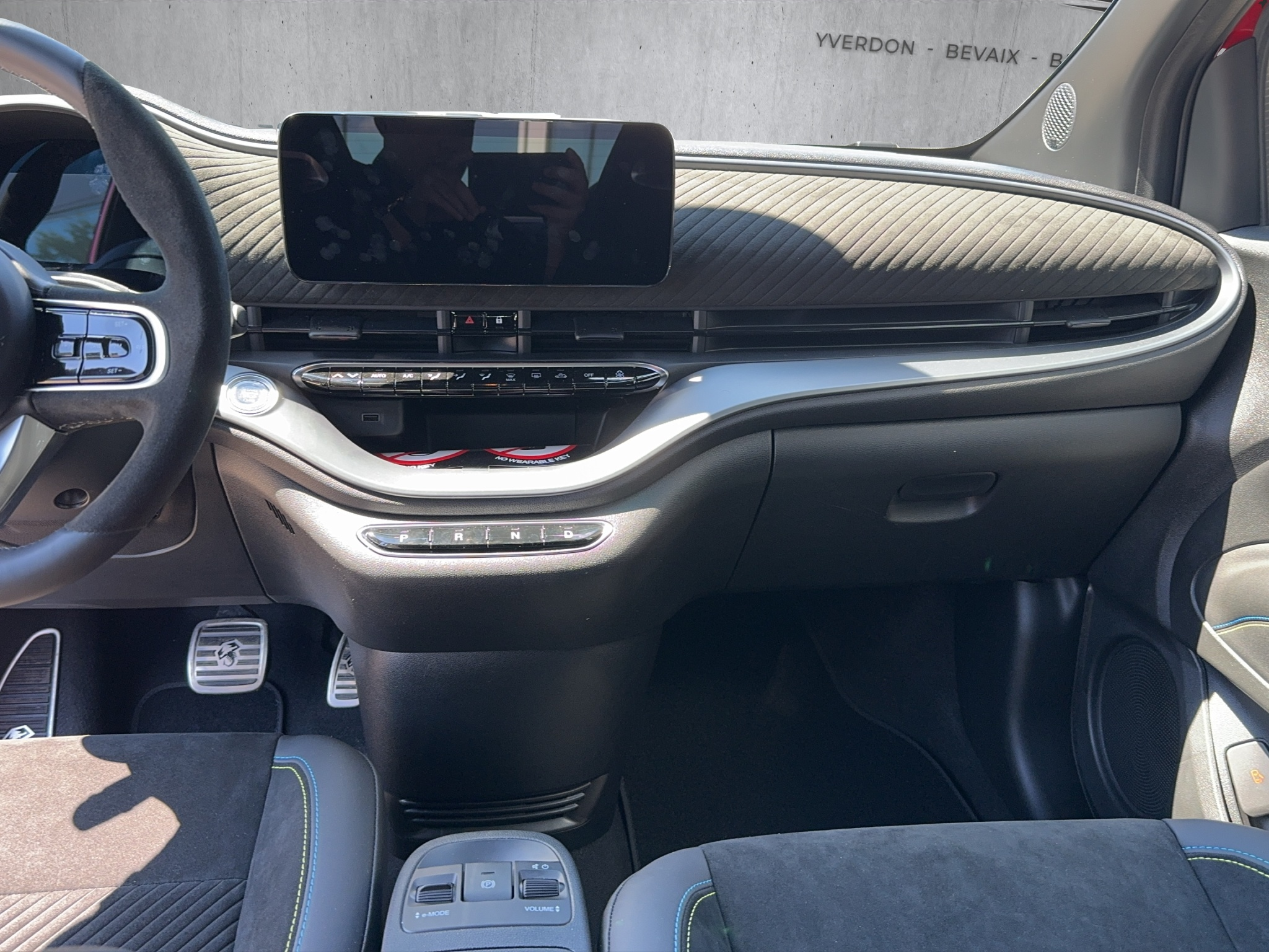 listing desktop thumbnail image 9