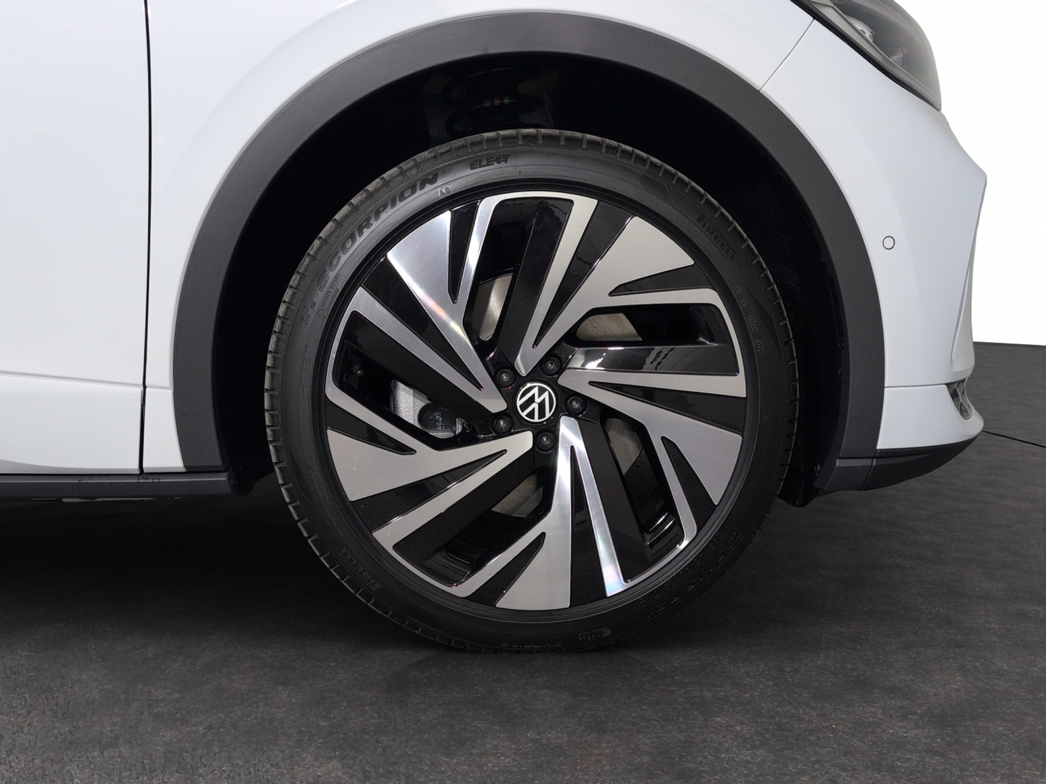 listing desktop thumbnail image 4