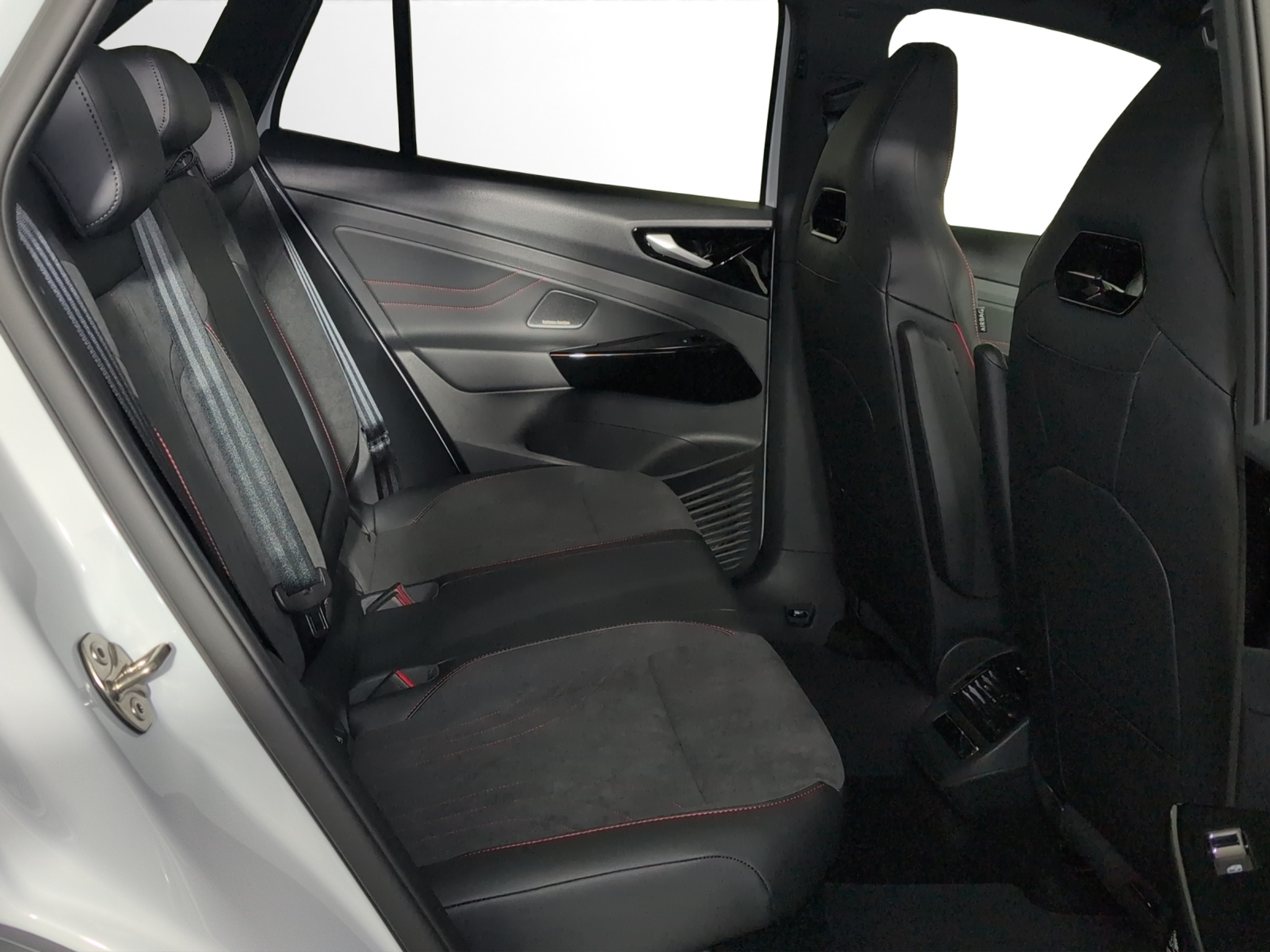 listing desktop thumbnail image 8