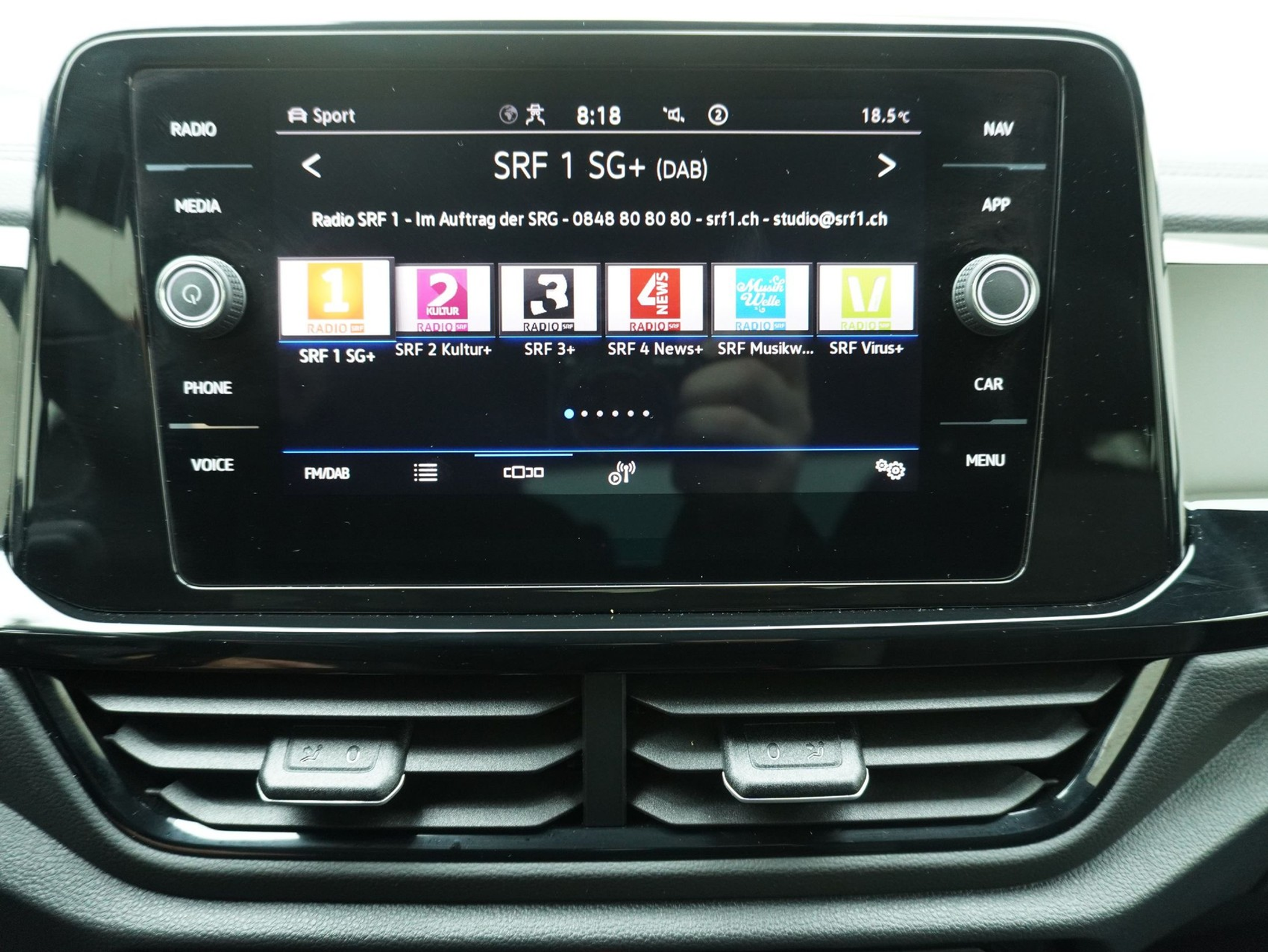 listing desktop thumbnail image 19