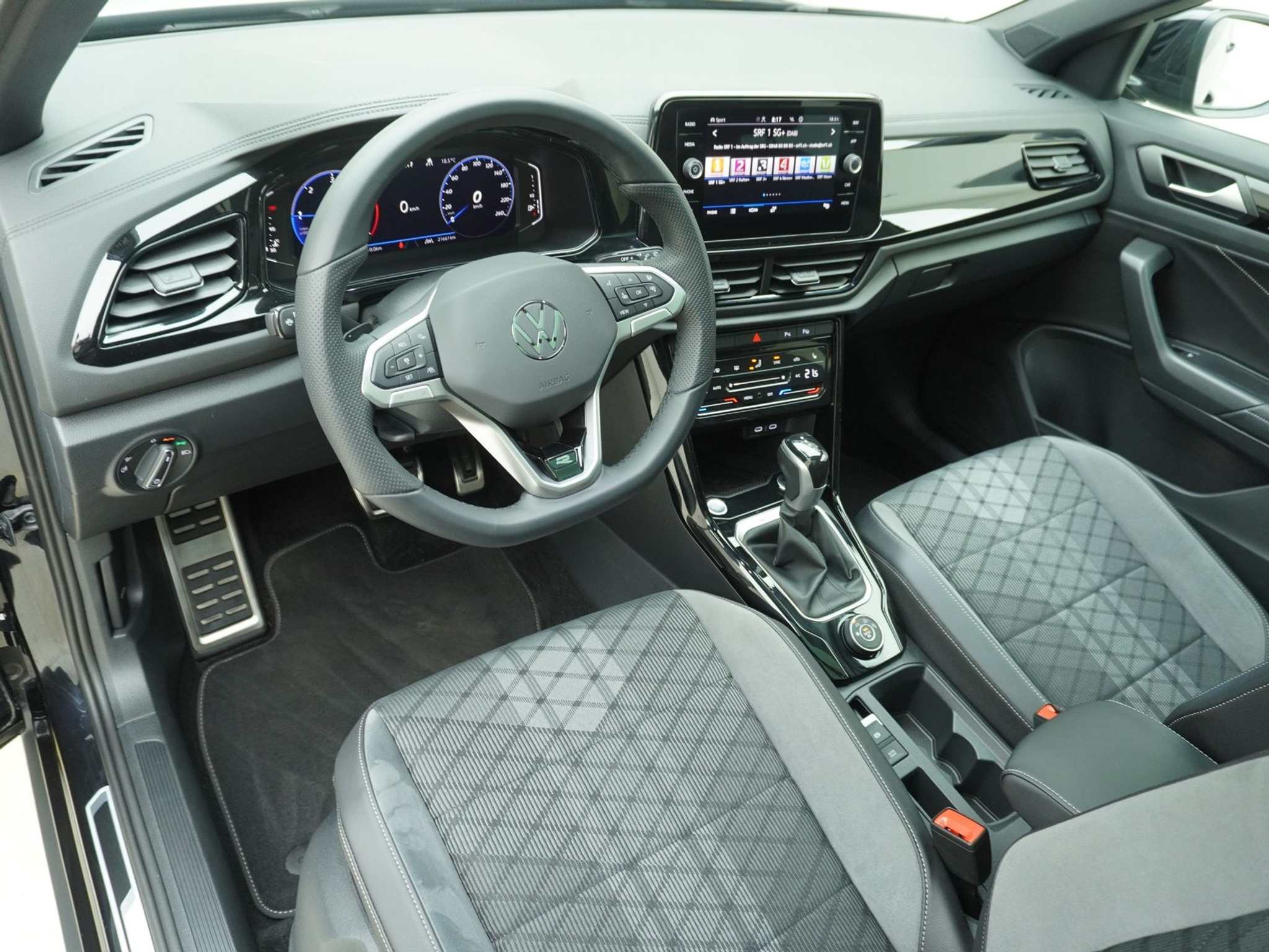 listing desktop thumbnail image 9