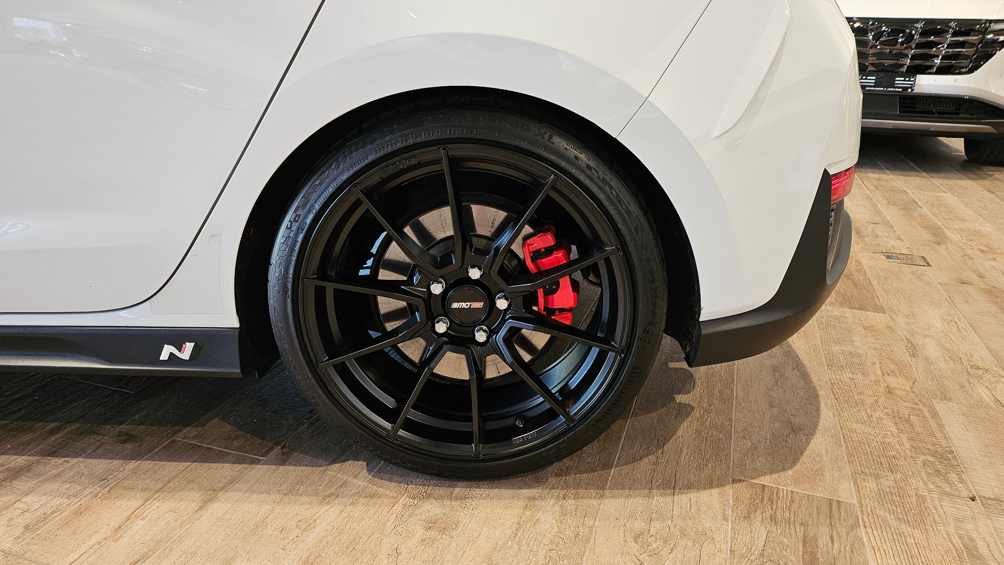 listing desktop thumbnail image 16