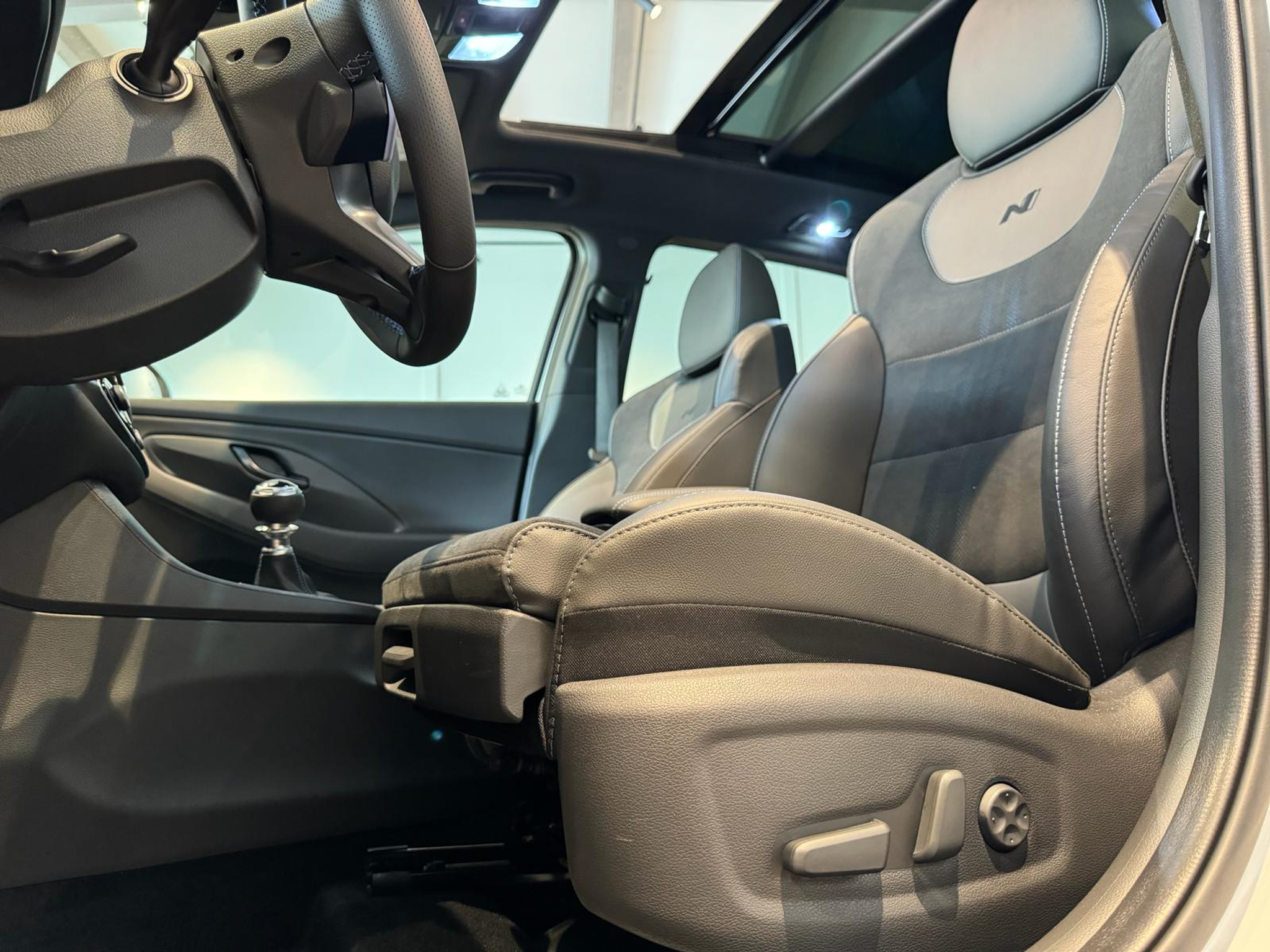 listing desktop thumbnail image 18