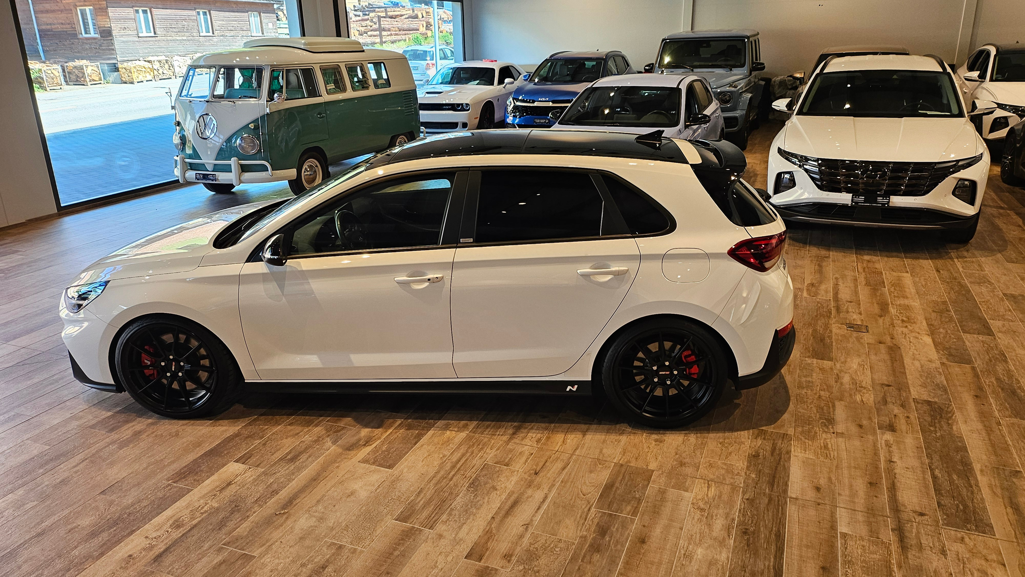 listing desktop thumbnail image 15