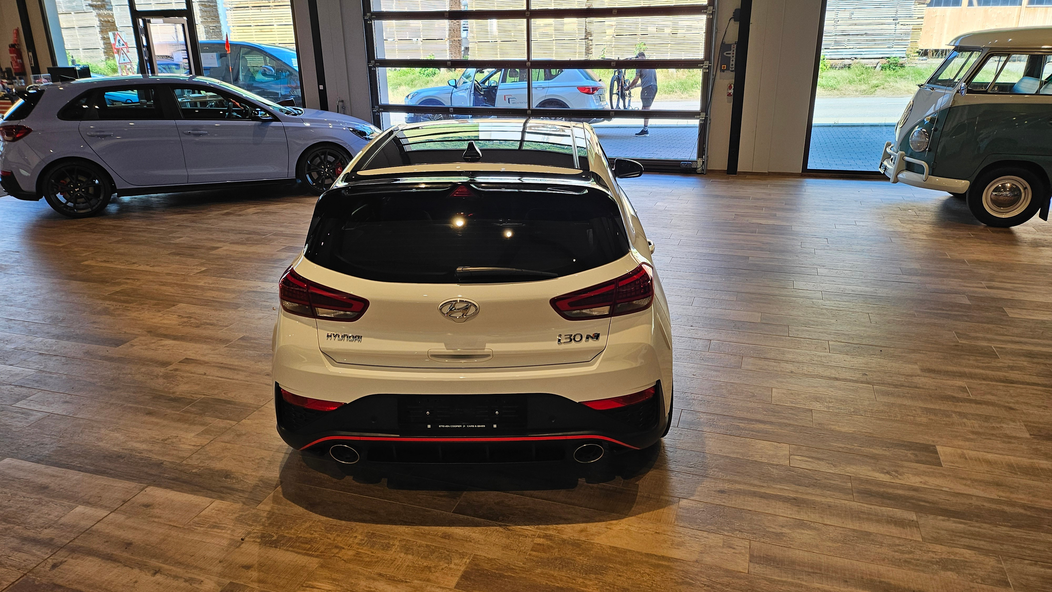 listing desktop thumbnail image 11