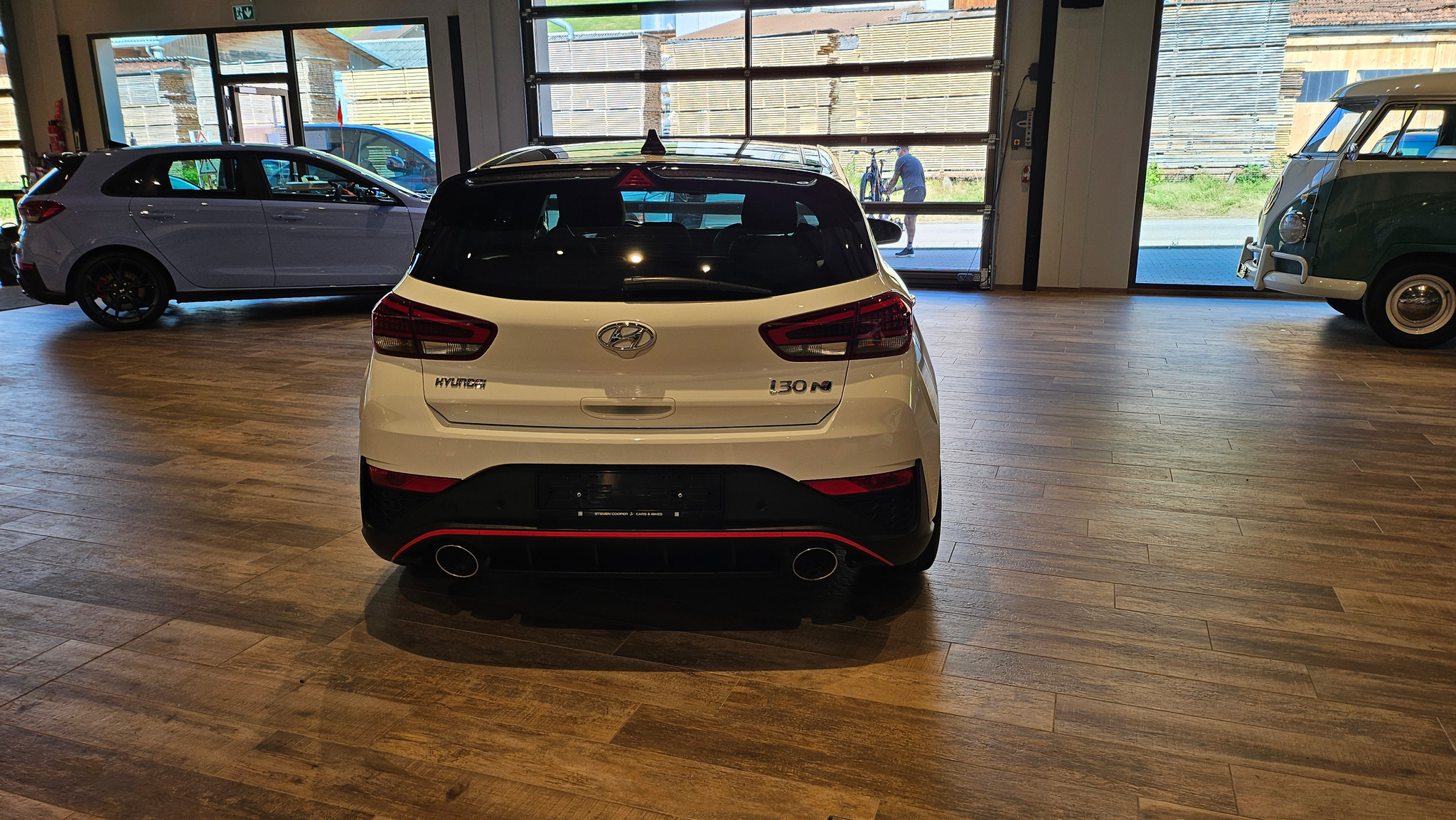 listing desktop thumbnail image 10