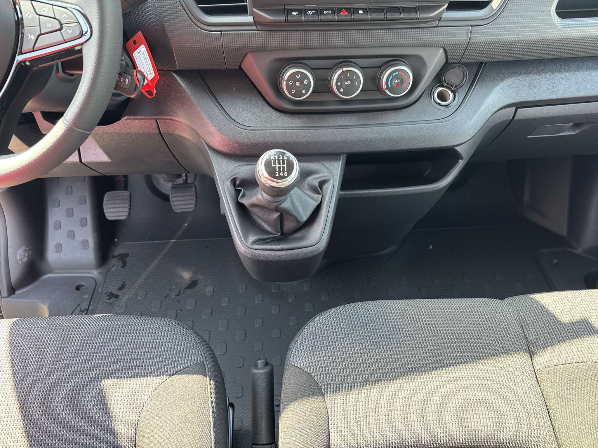 listing desktop thumbnail image 11