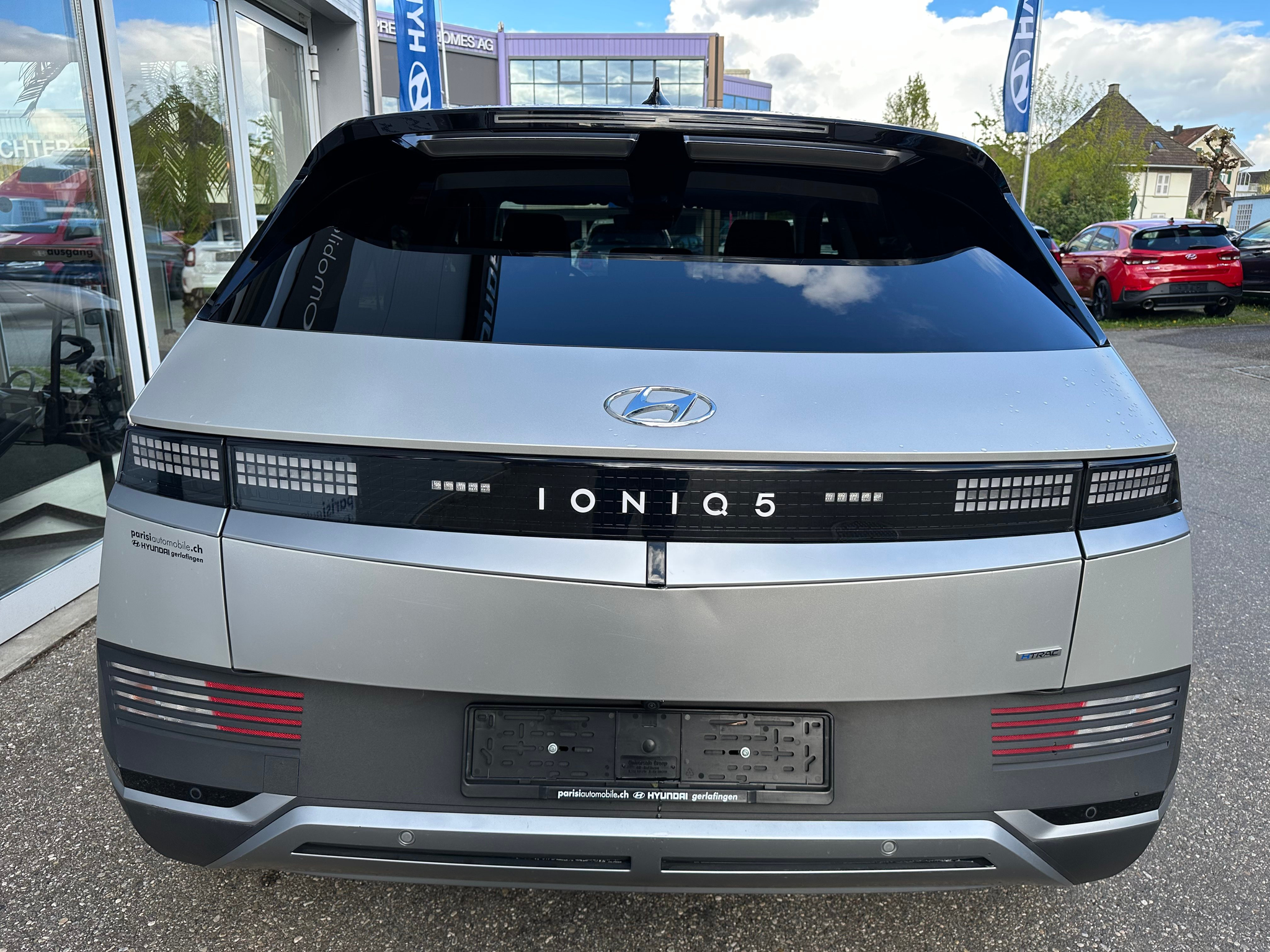 listing desktop thumbnail image 5